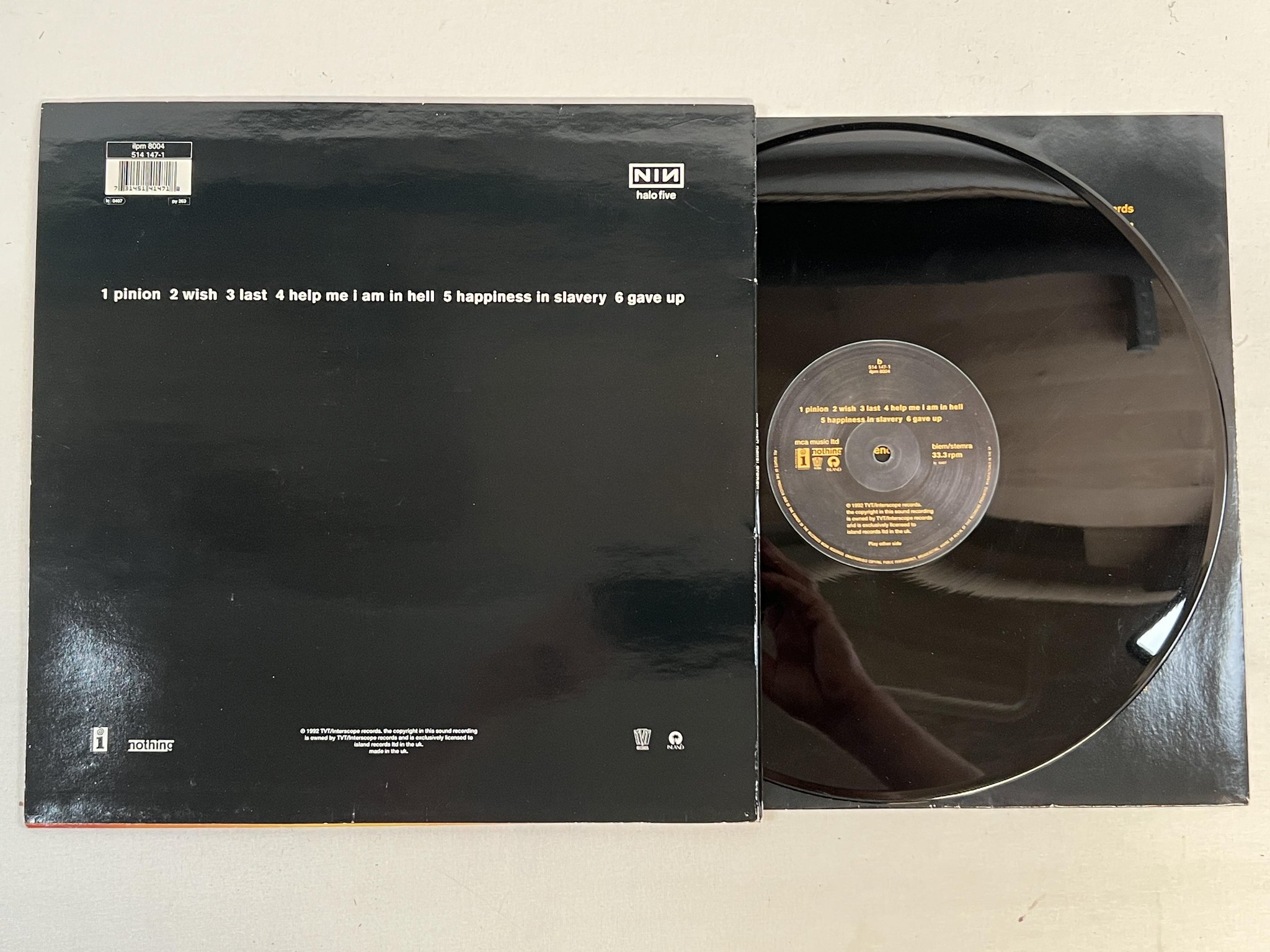 Omslagsbild för skivan NINE INCH NAILS Broken 12" & 7" -92 UK ISLAND ilpm 8004 /  864 498-7