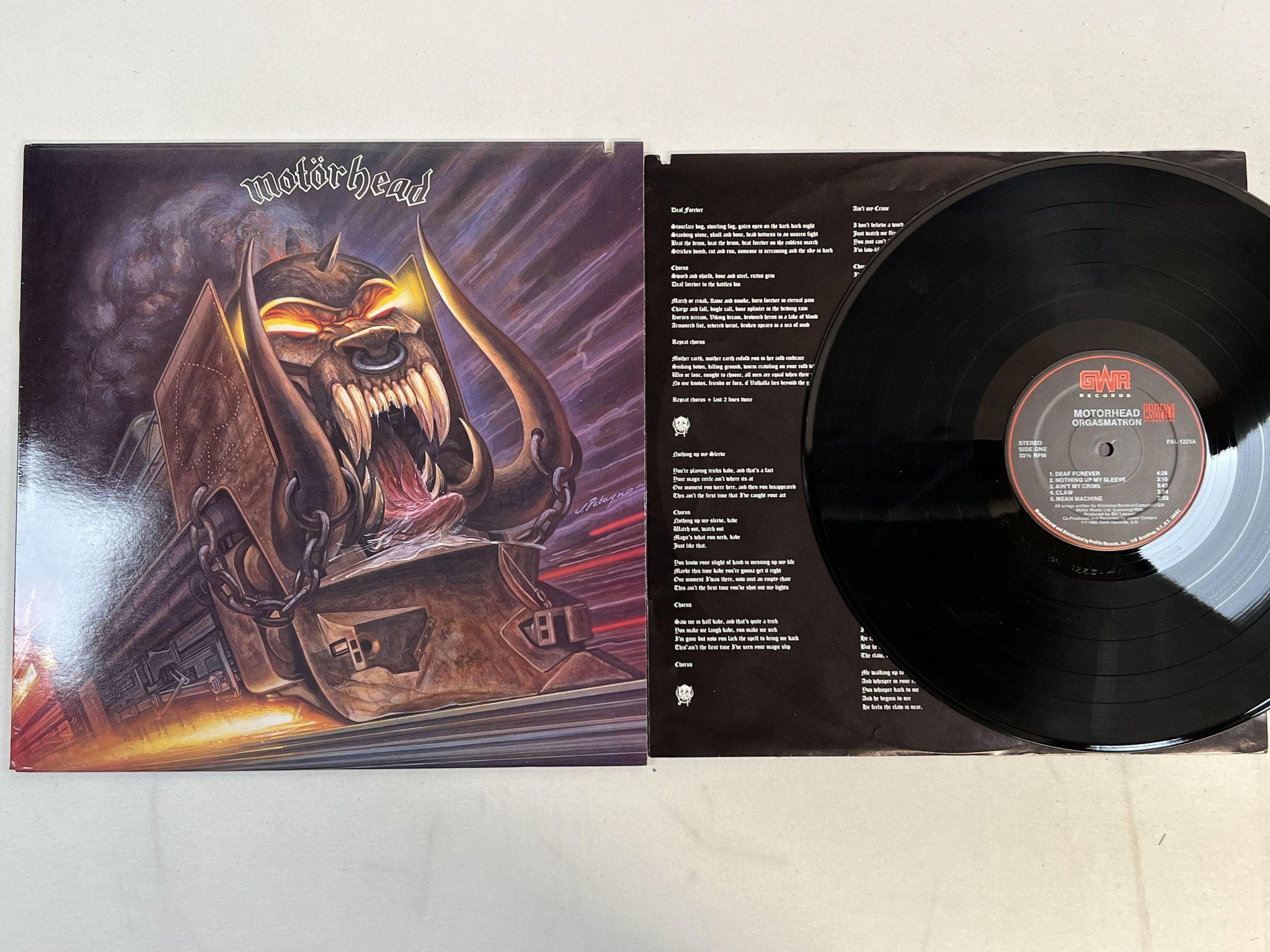 Omslagsbild för skivan MOTORHEAD orgasmatron LP -86 US GWR PAL-1223 ** HEAVY METAL **