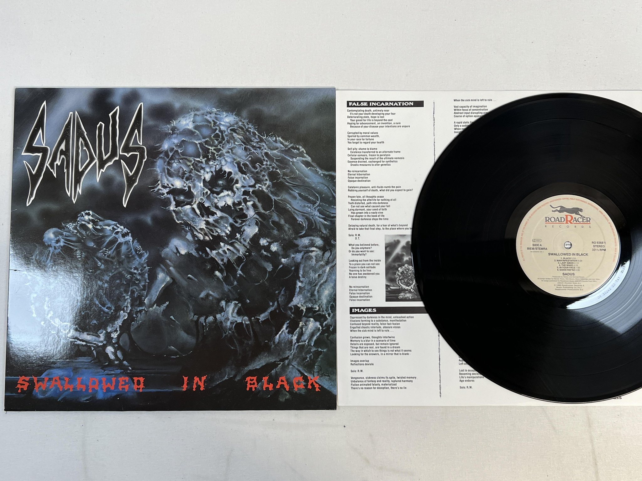 Omslagsbild för skivan SADUS Swallowed In Black LP -90 EU roadracer ro 9368 1 ** TRASH ** rare !!!