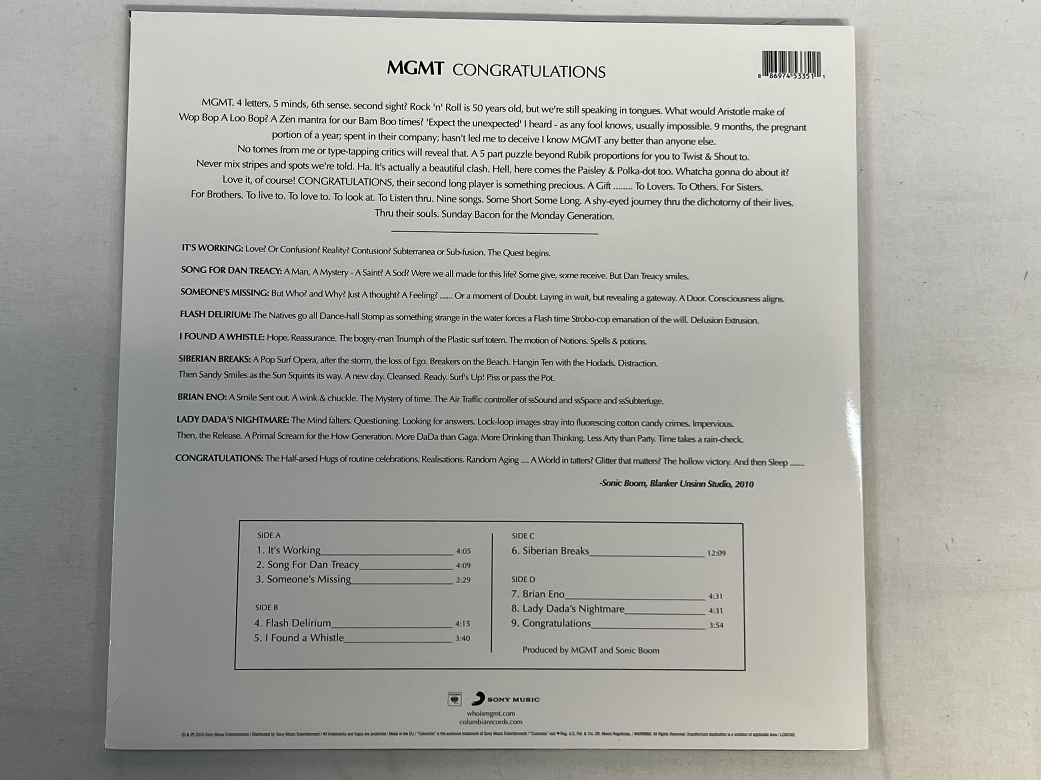 Omslagsbild för skivan MGMT Congratulations 2xLP 2010 EU COLUMBIA Scratch-Off Sleeve ** rare **