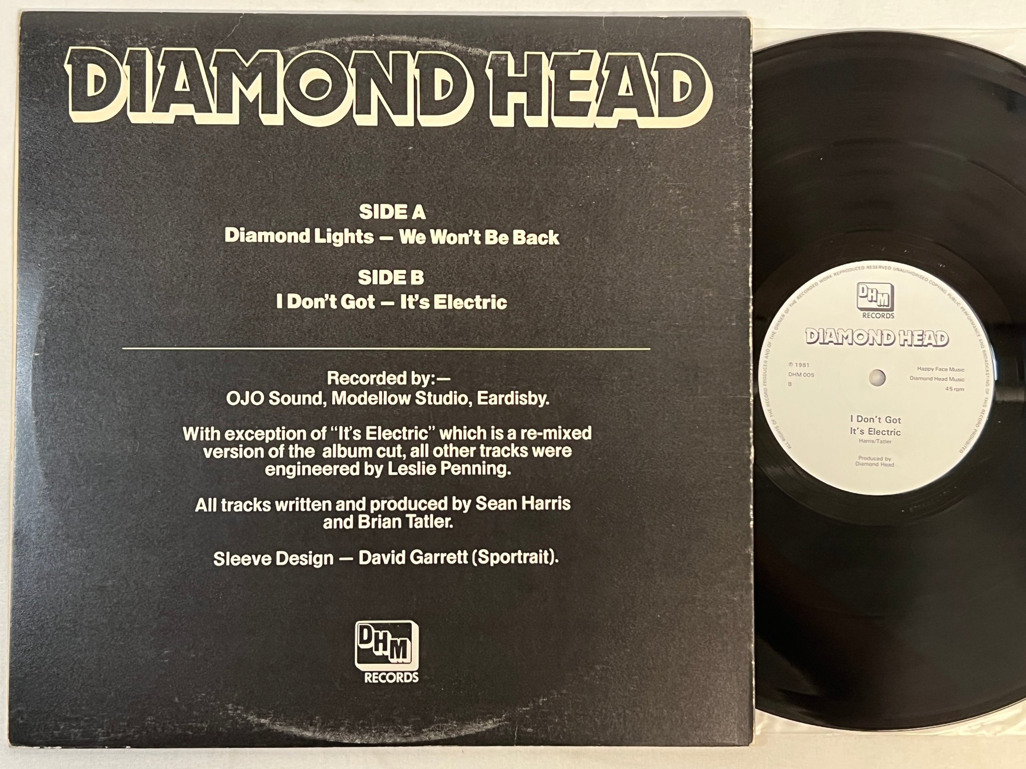 Omslagsbild för skivan DIAMOND HEAD Diamond Lights 12"EP -81 UK DHM 005 ** heavy metal **