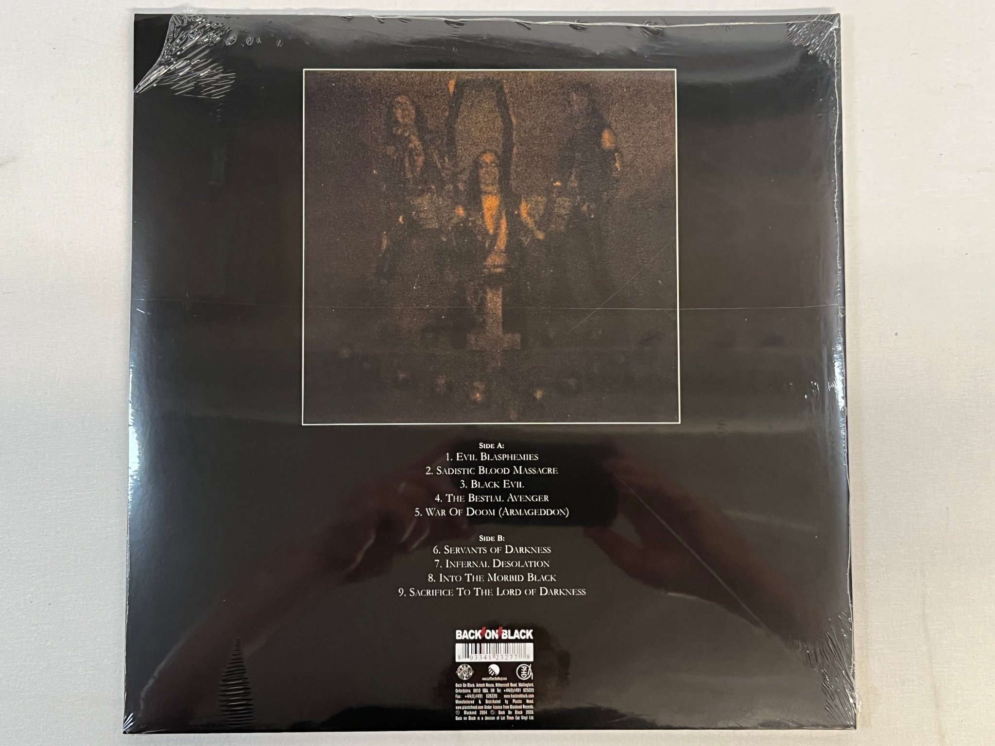 Omslagsbild för skivan NIFELHEIM Servants Of Darkness LP 2008 UK back on black BOBV102LP black metal