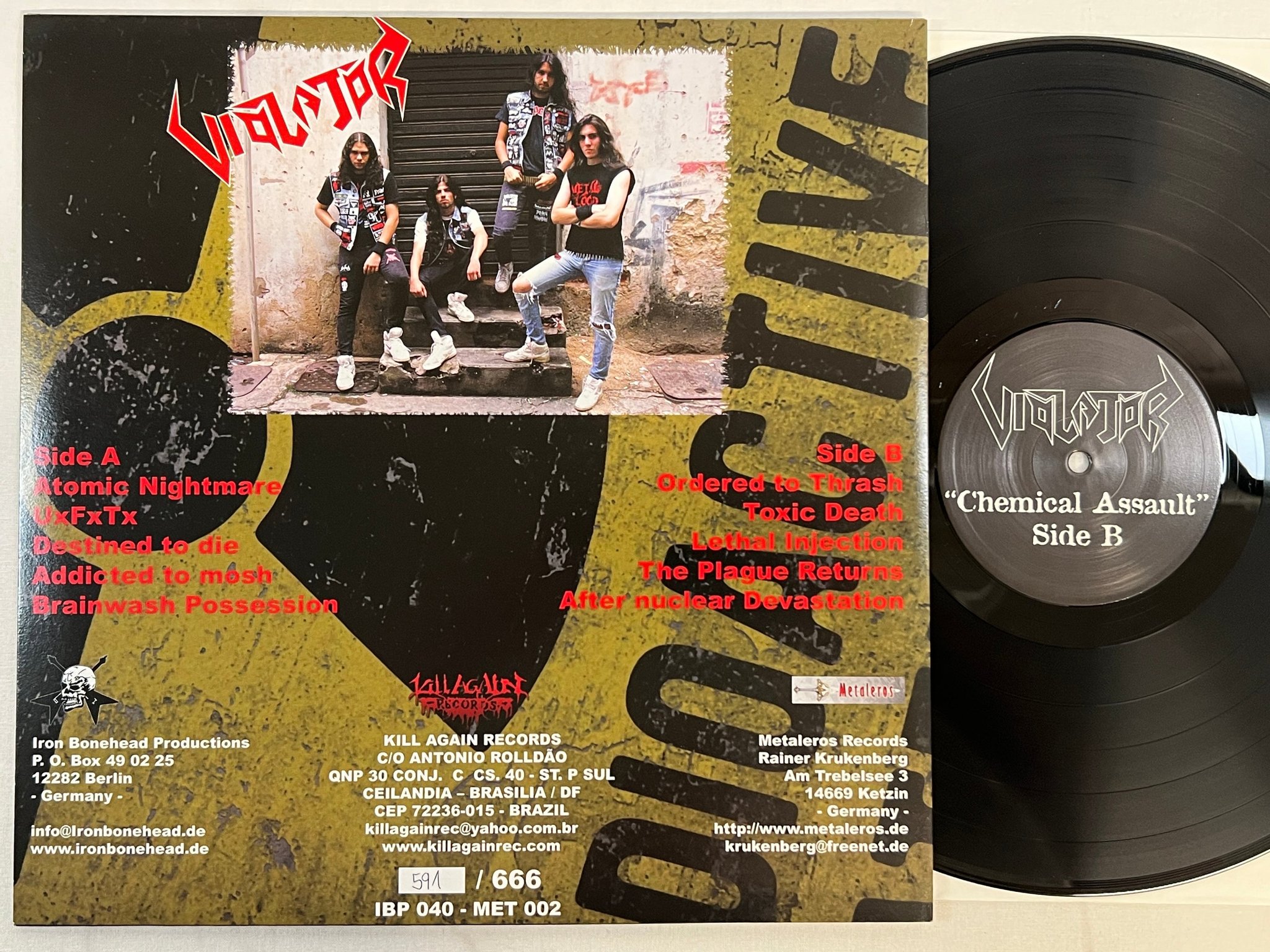 Omslagsbild för skivan VIOLATOR Chemical Assault LP 2006 Ger KILL AGAIN complete w/ all inserts  