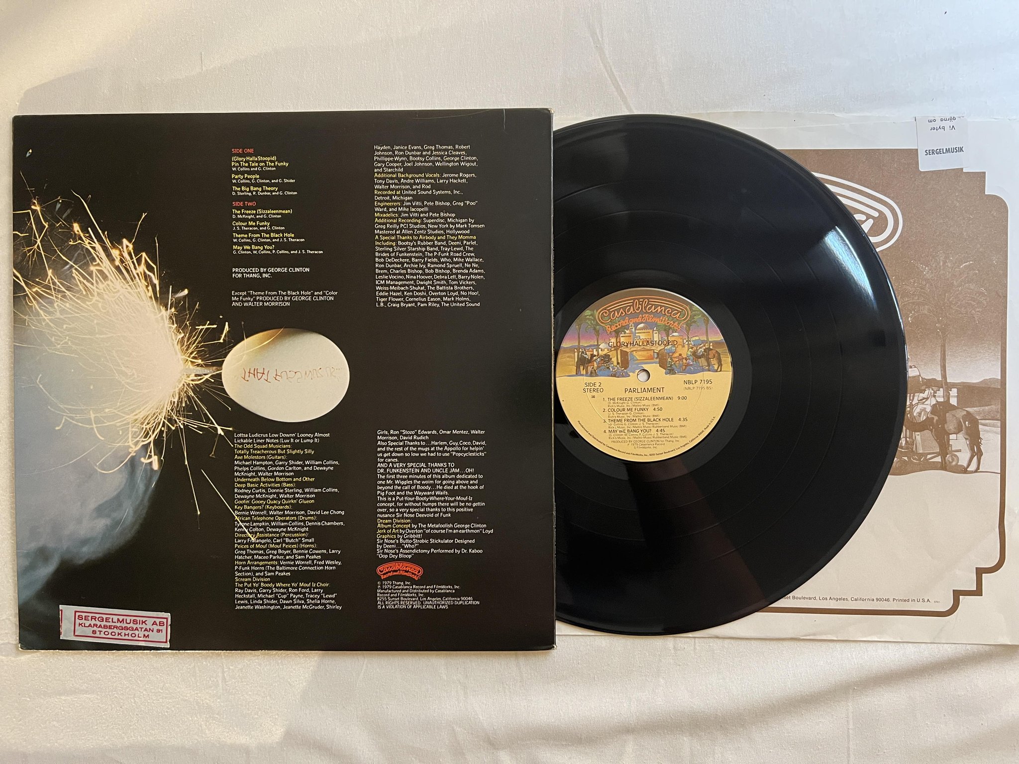 Omslagsbild för skivan PARLIAMENT GloryHallaStoopid LP -79 US CASABLANCA NBLP 7195 ** FUNK **