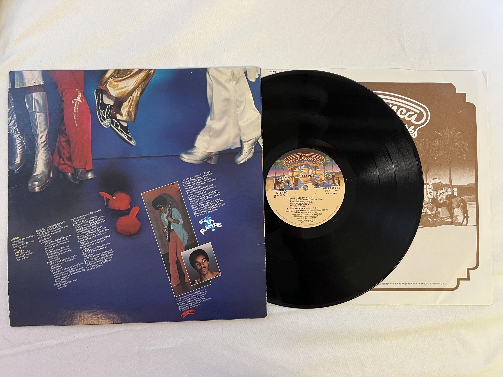 Omslagsbild för skivan PLATYPUS s/t LP -79 US CASABLANCA  NBLP 7171 DJ promo