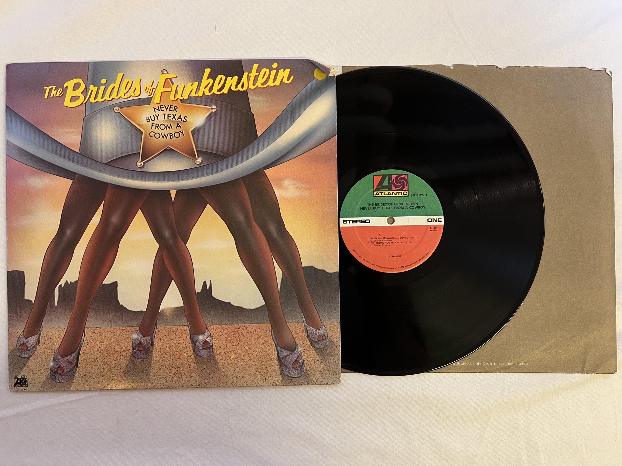 Omslagsbild för skivan THE BRIDES OF FUNKENSTEIN never buy Texas... LP -79 US ATLANTIC SD 19261