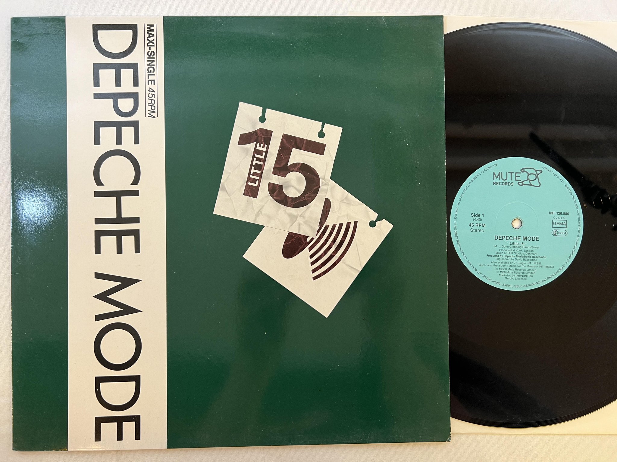 Omslagsbild för skivan DEPECHE MODE little 15 12"single -88 Ger MUTE INT 126880