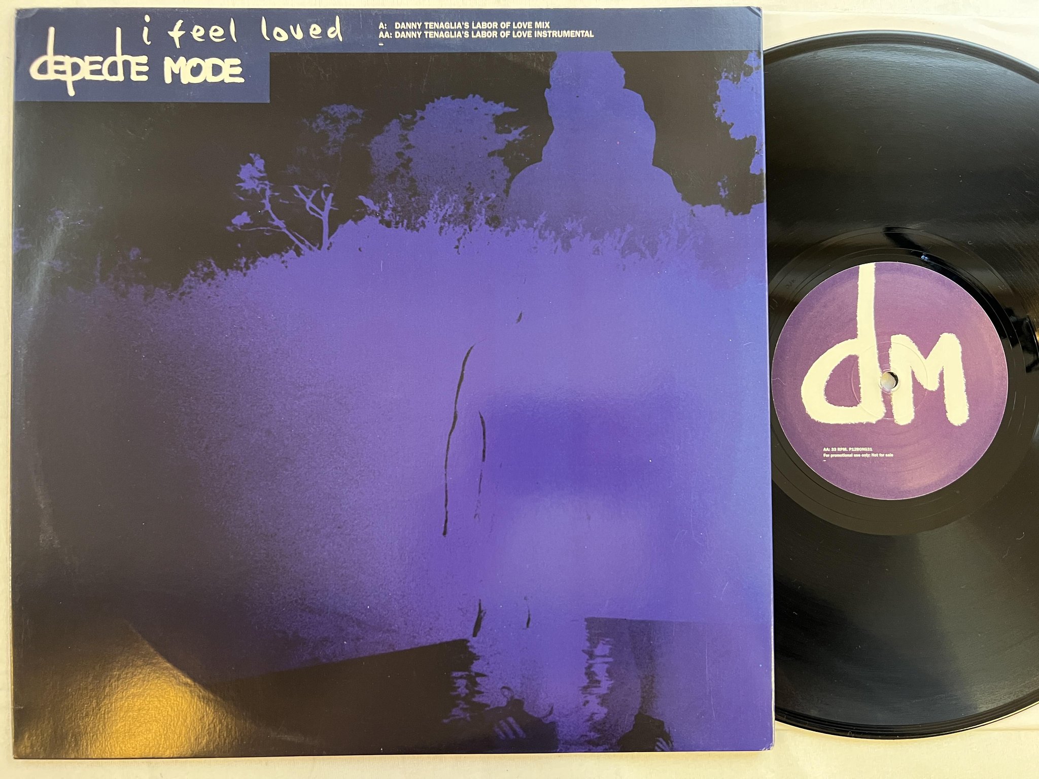 Omslagsbild för skivan DEPECHE MODE I feel loved 12"single 2001 UK P12BONG31 PROMO