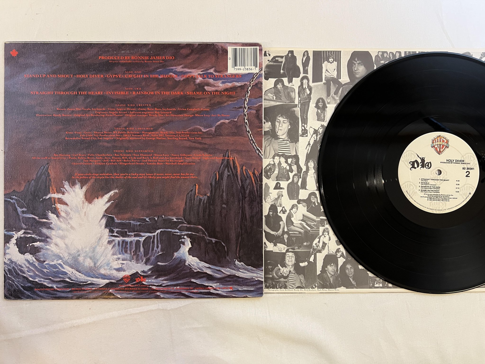 Omslagsbild för skivan DIO holy diver LP -83 Can WARNER BROS 9238361 ** CLASSIC **