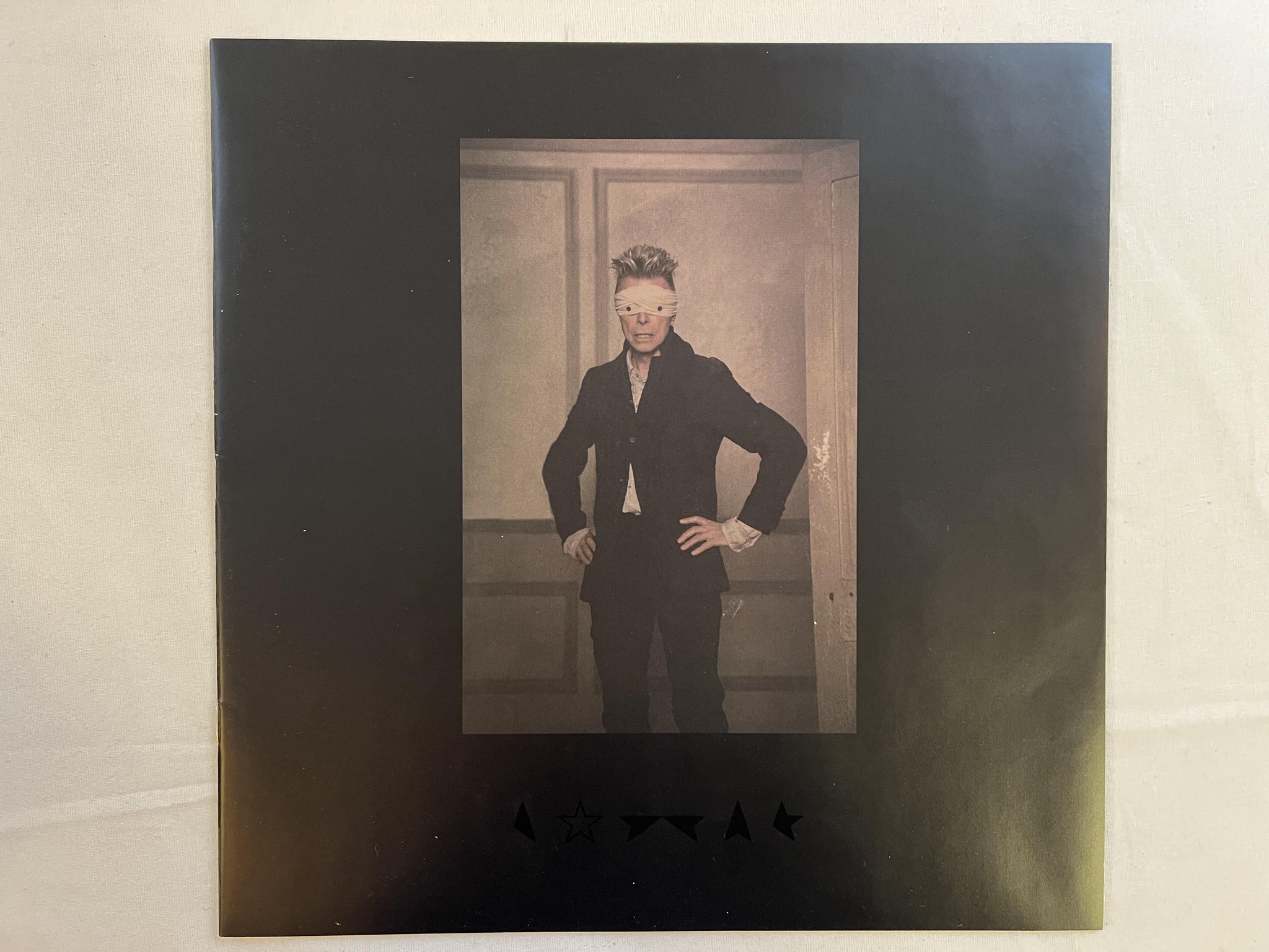 Omslagsbild för skivan DAVID BOWIE blackstar LP 2016 US COLUMBIA 88875173871 