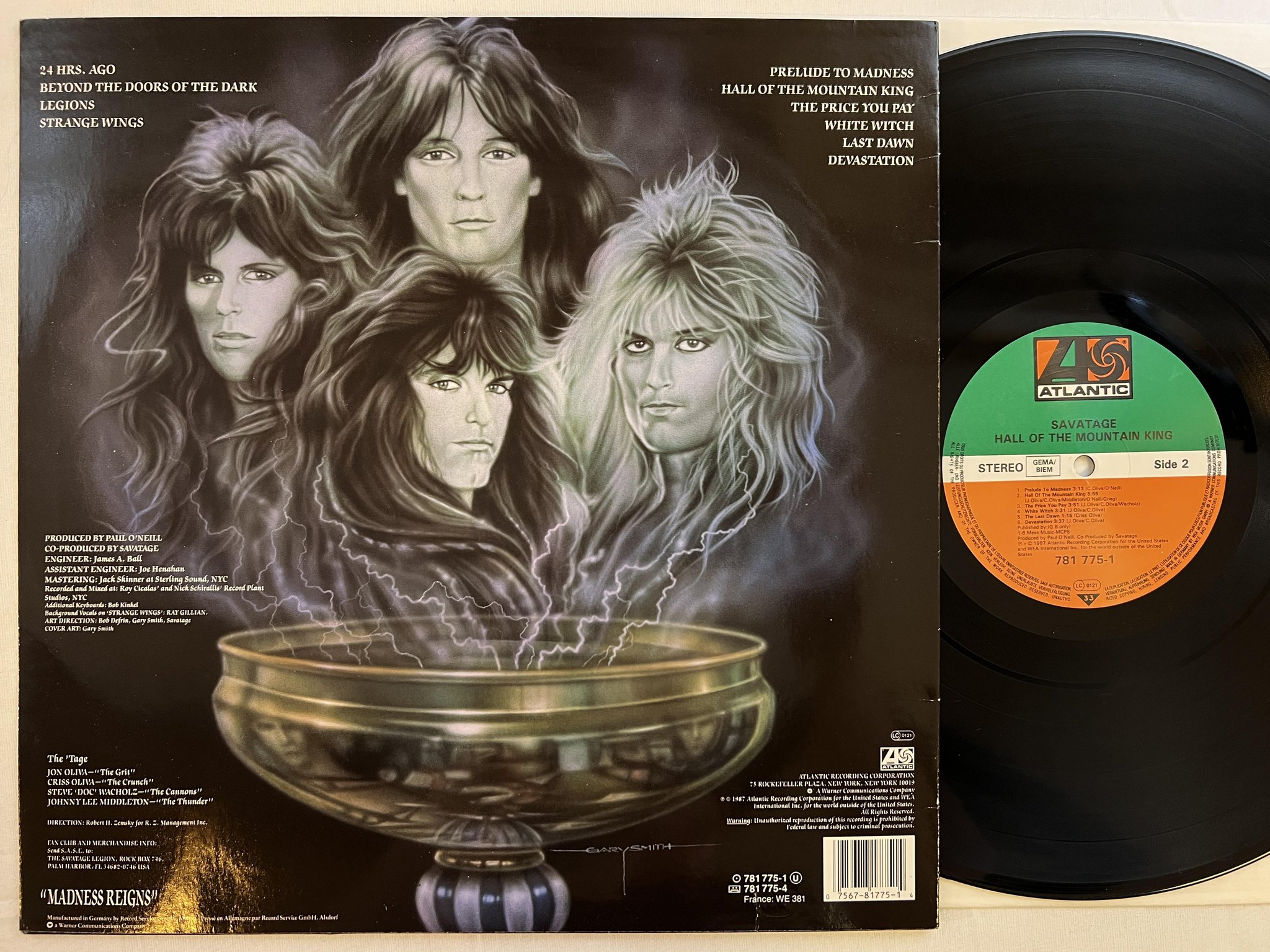 Omslagsbild för skivan SAVATAGE Hall Of The Mountain King LP -87 ATLANTIC 781 775-1