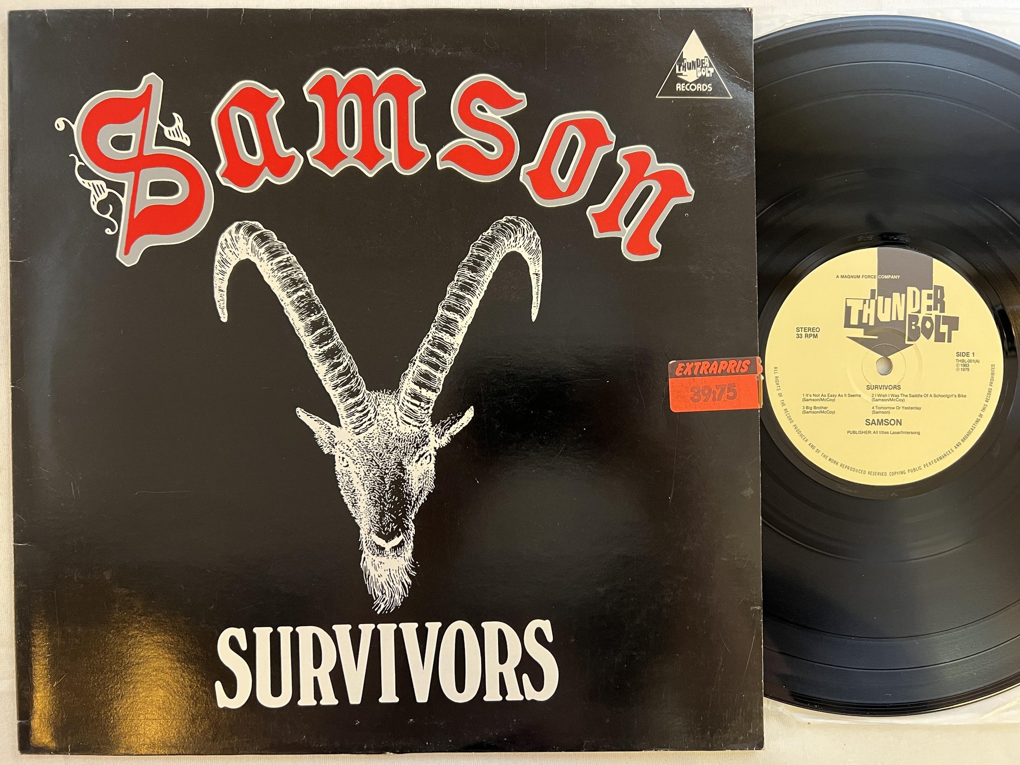 Omslagsbild för skivan SAMSON survivors LP re UK THUNDERBOLT THBL 001 