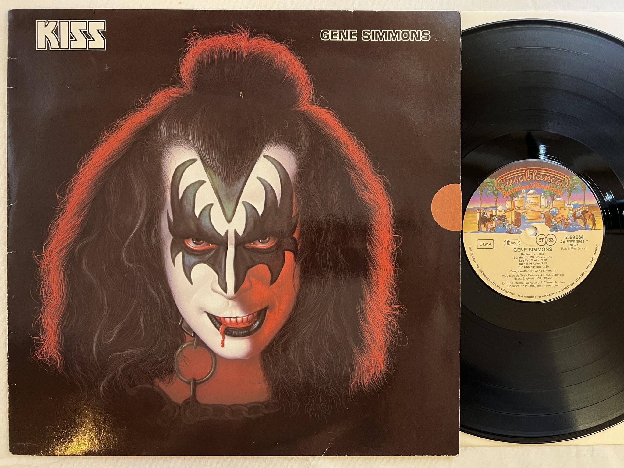 Omslagsbild för skivan GENE SIMMONS KISS LP -78 Ger CASABLANCA 6399084