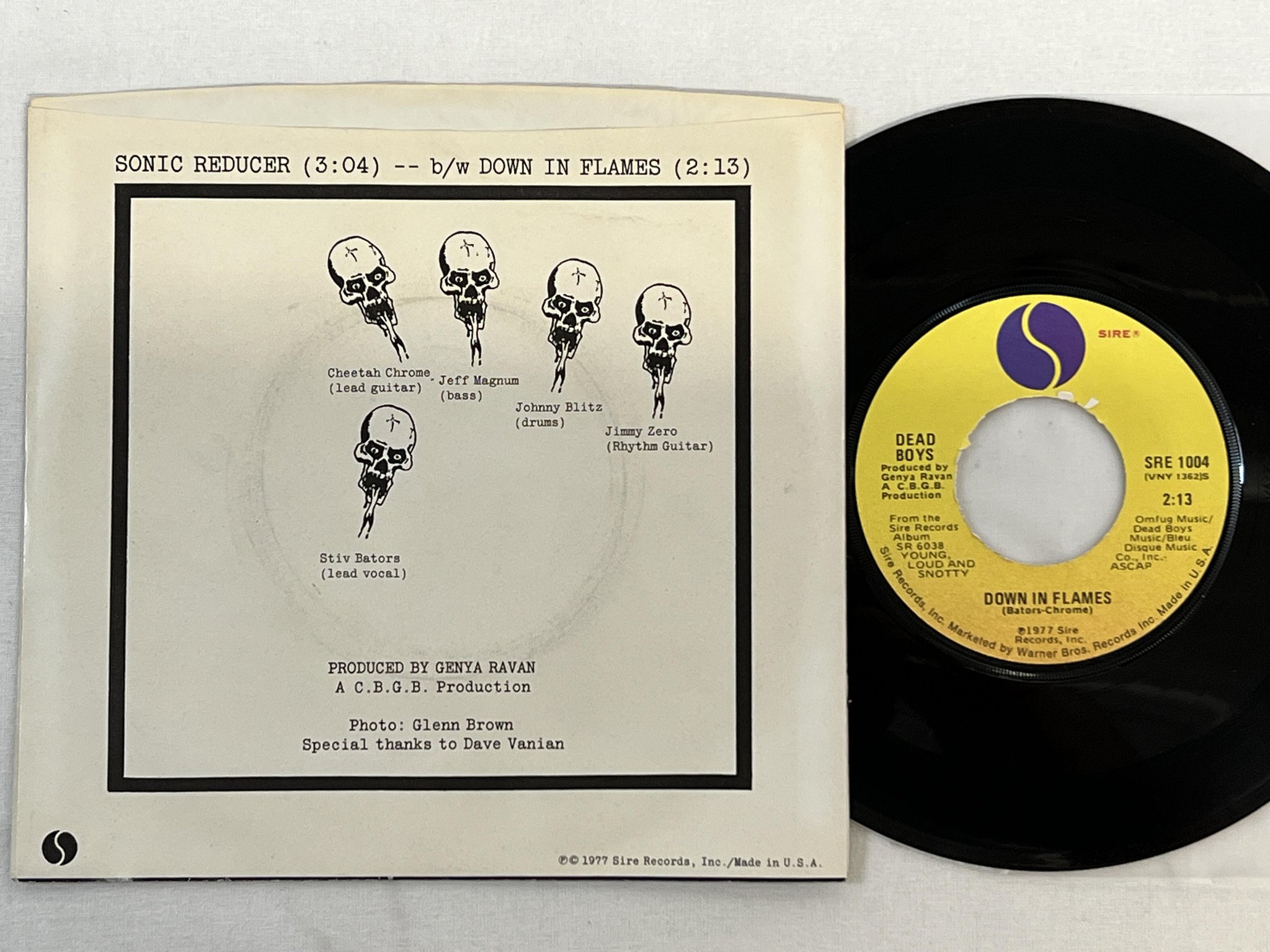 Omslagsbild för skivan DEAD BOYS sonic reducer 7"single -77 US SIRE SRE 1004  ** RARE PUNK **