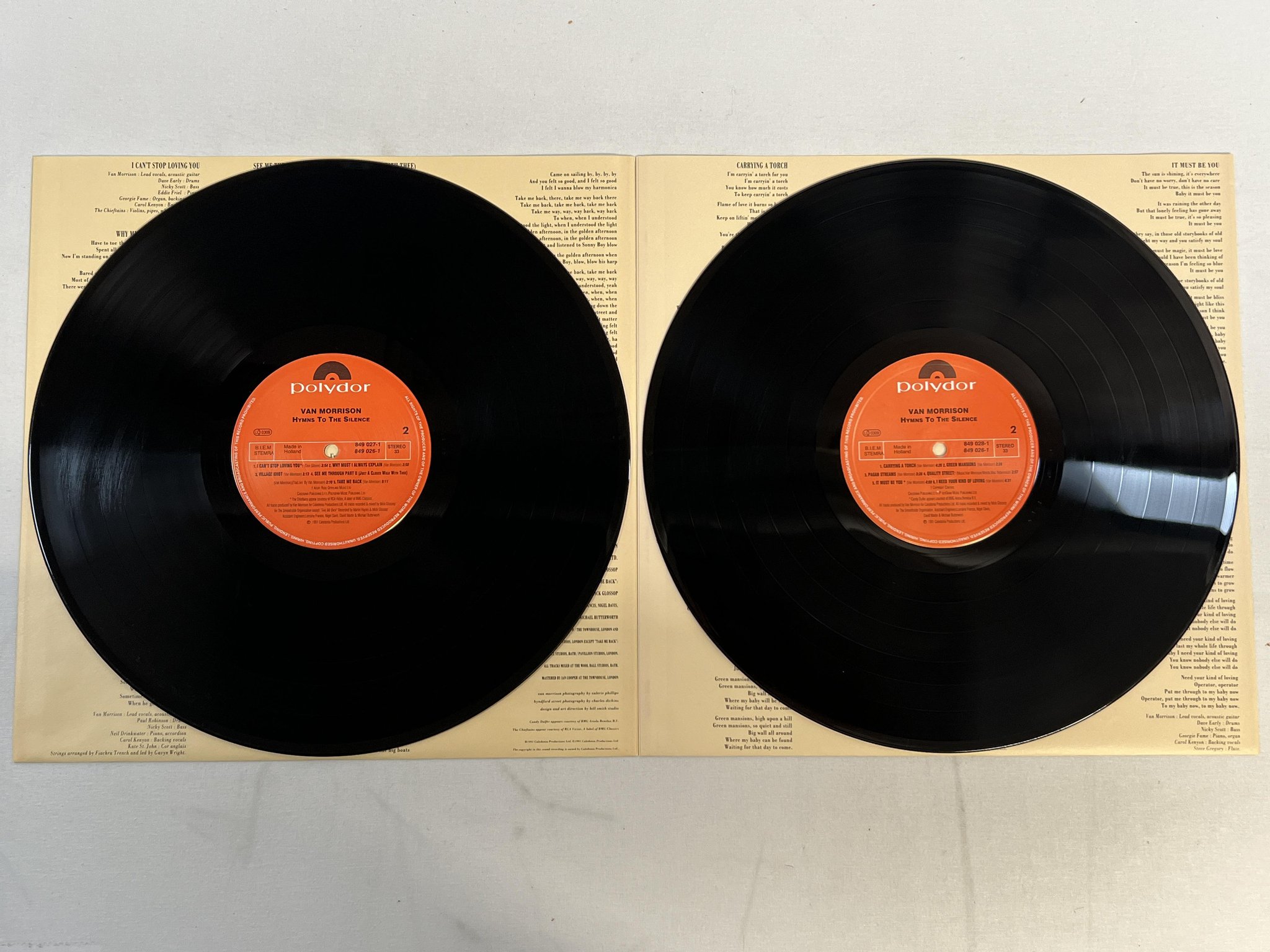 Omslagsbild för skivan VAN MORRISON Hymns To The Silence 2xLP -91 POLYDOR 849 026-1