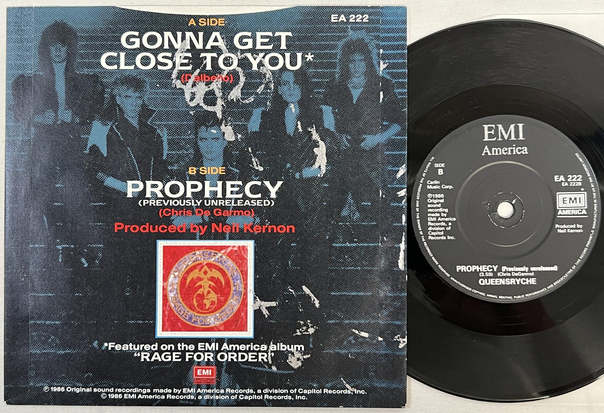 Omslagsbild för skivan QUEENSRYCHE Gonna Get Close To You 7" UK -86 EMI AMERICA ** signed by members *