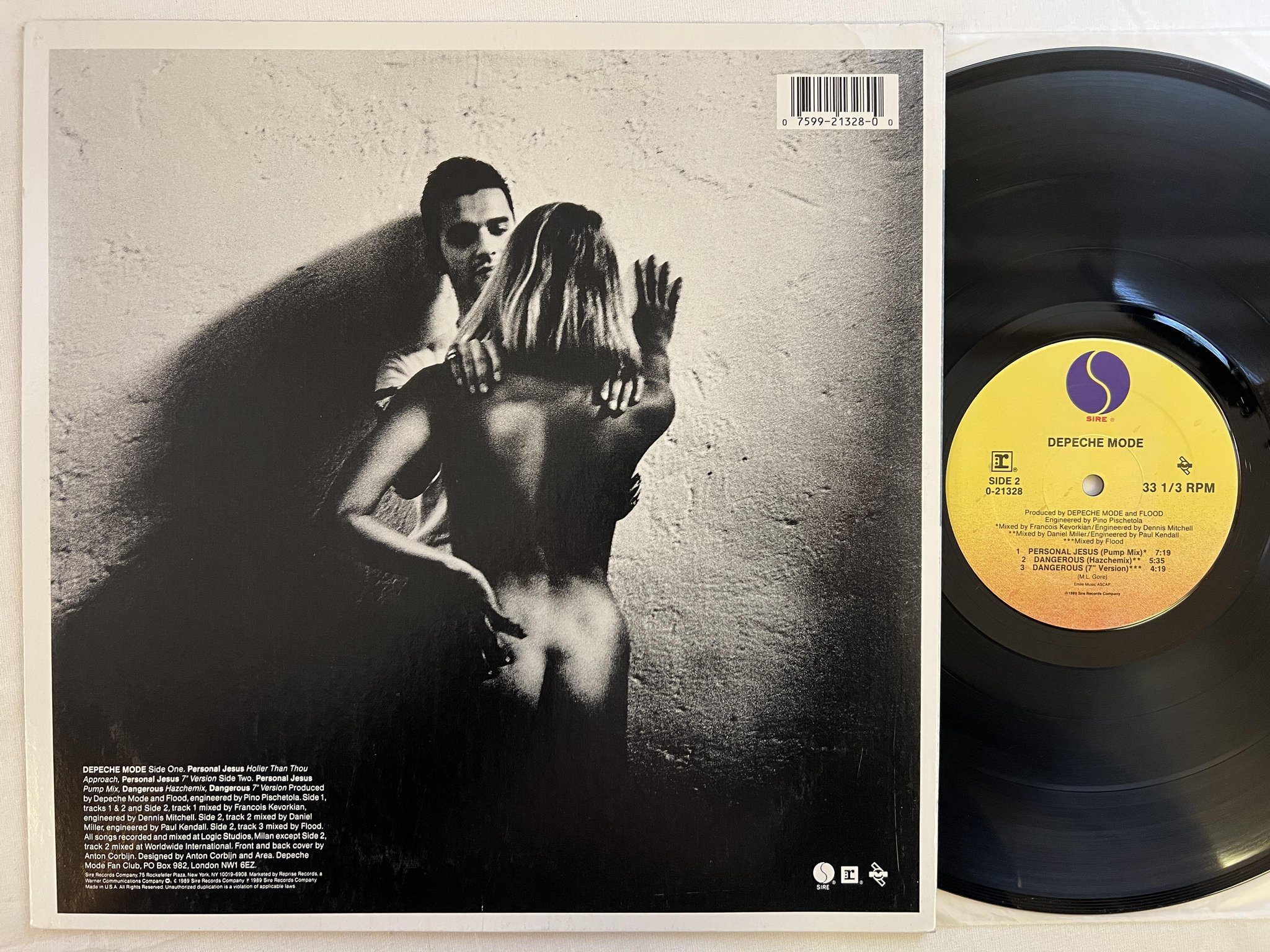 Omslagsbild för skivan DEPECHE MODE  personal Jesus 12" -89 US SIRE 0-21328