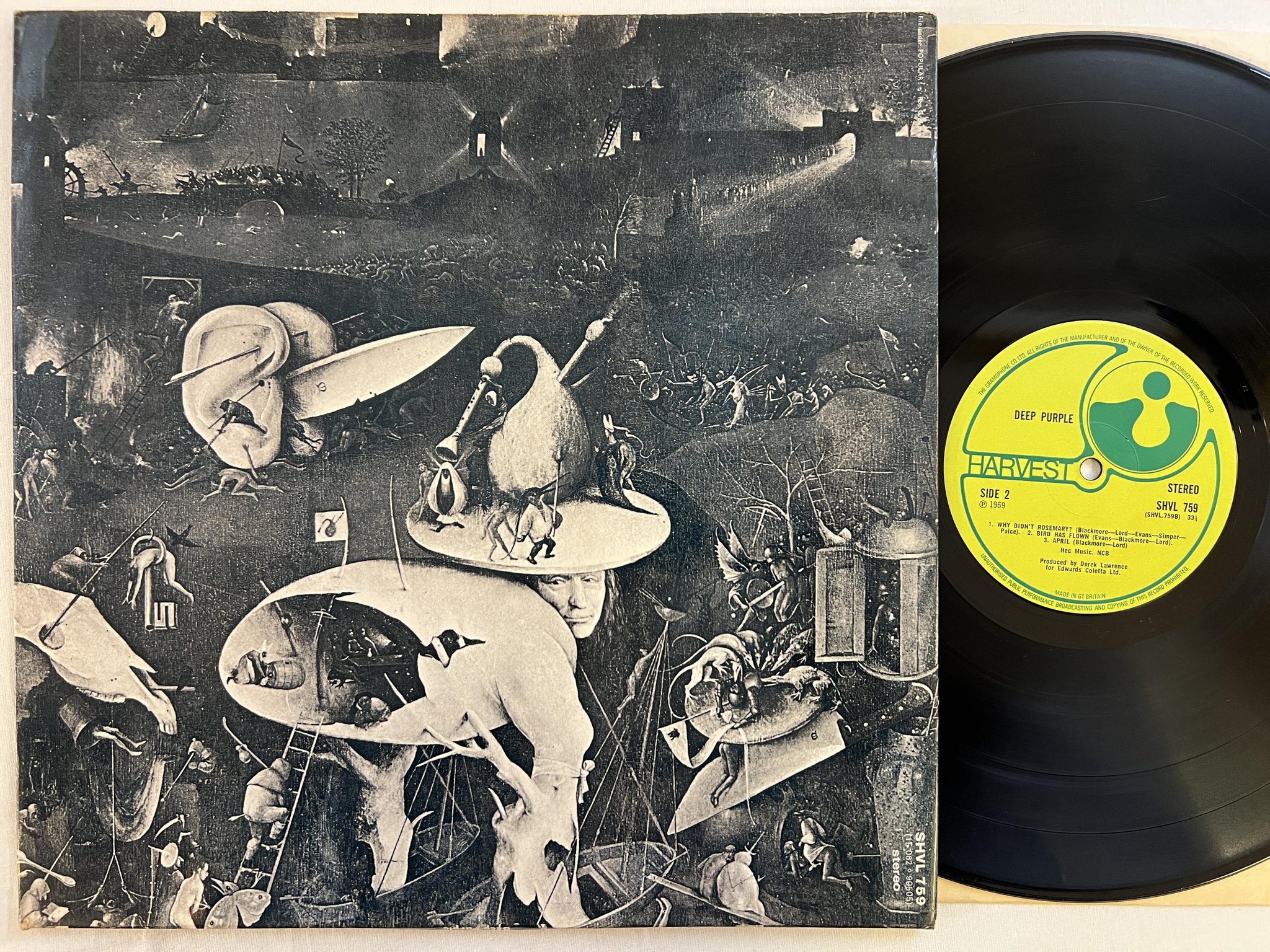 Omslagsbild för skivan DEEP PURPLE s/t LP -69 UK HARVEST SHVL 759 