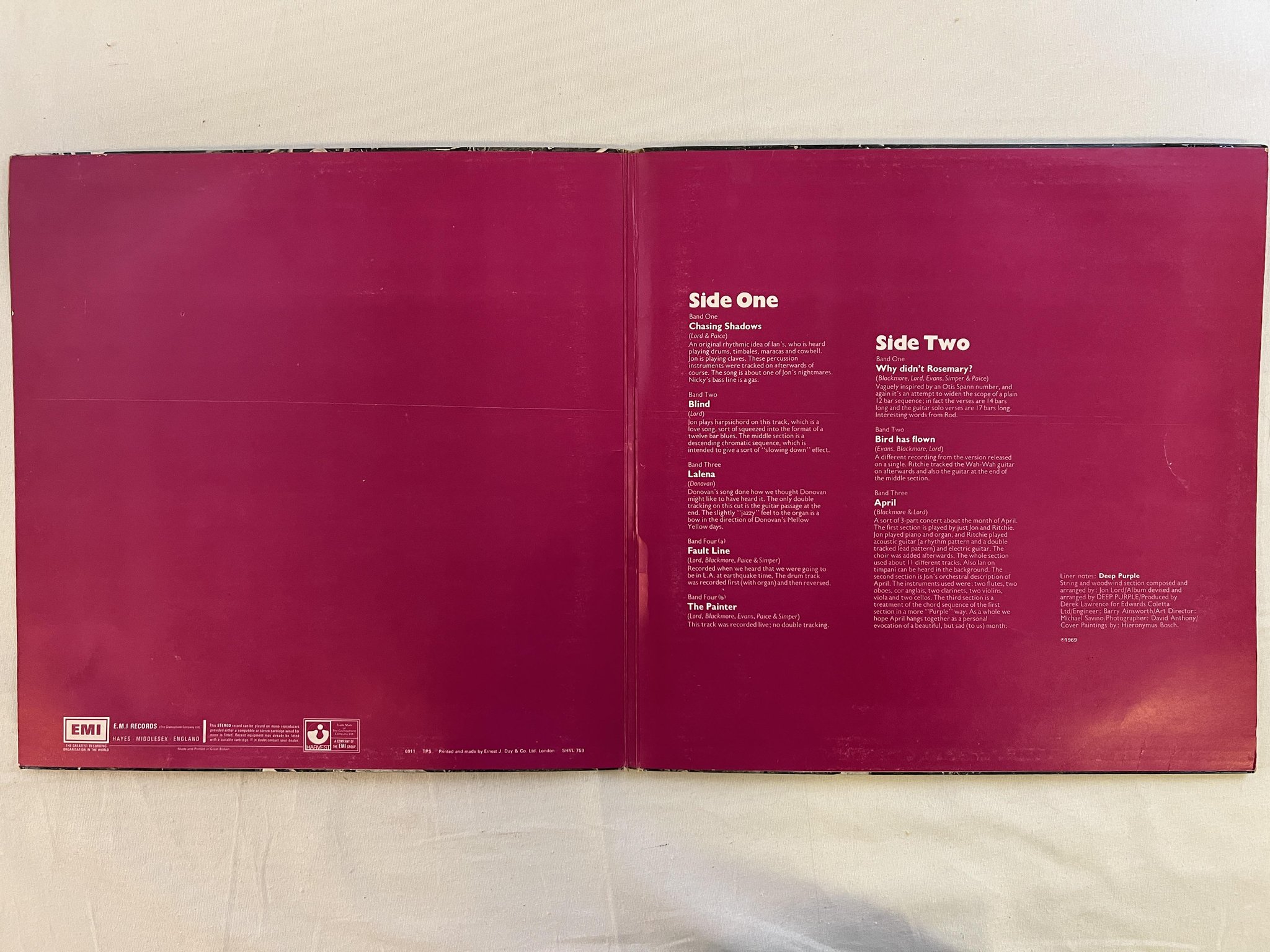 Omslagsbild för skivan DEEP PURPLE s/t LP -69 UK HARVEST SHVL 759 