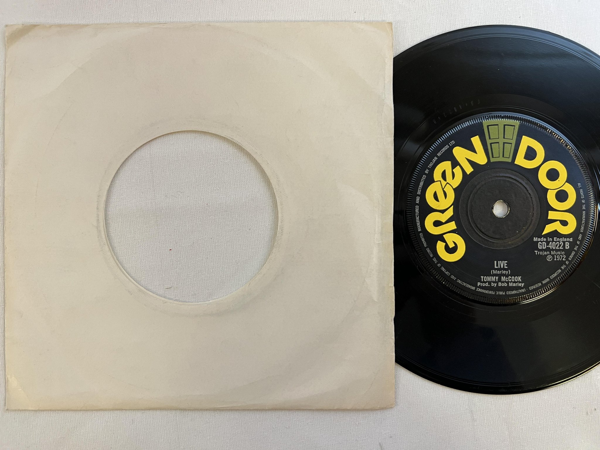 Omslagsbild för skivan BOB MARLEY & THE WAILERS lively up yourself 7"single -72 UK GREEN DOOR GD 4022