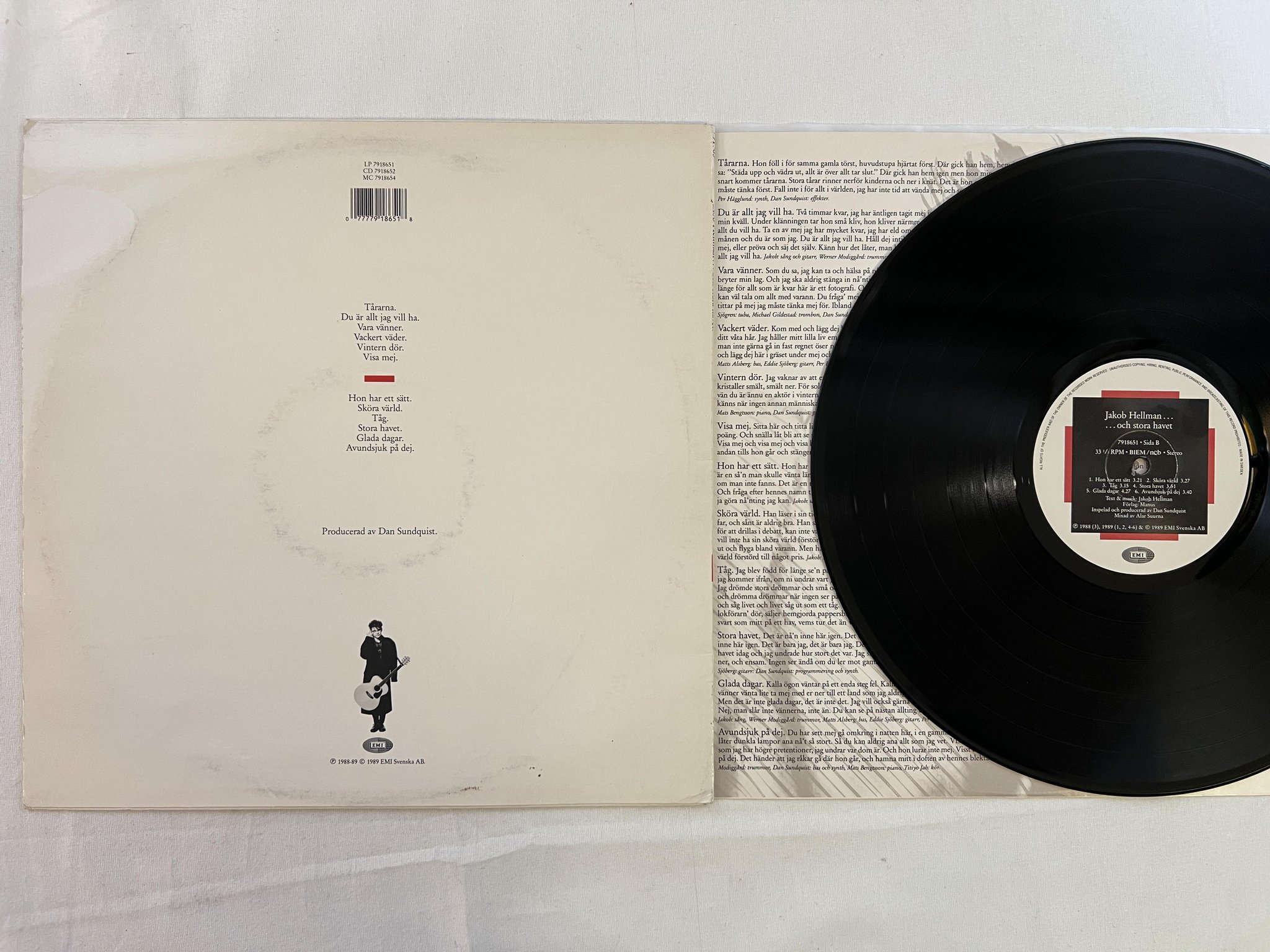 Omslagsbild för skivan JAKOB HELLMAN ...och stora havet LP -89 Swe EMI 7918651