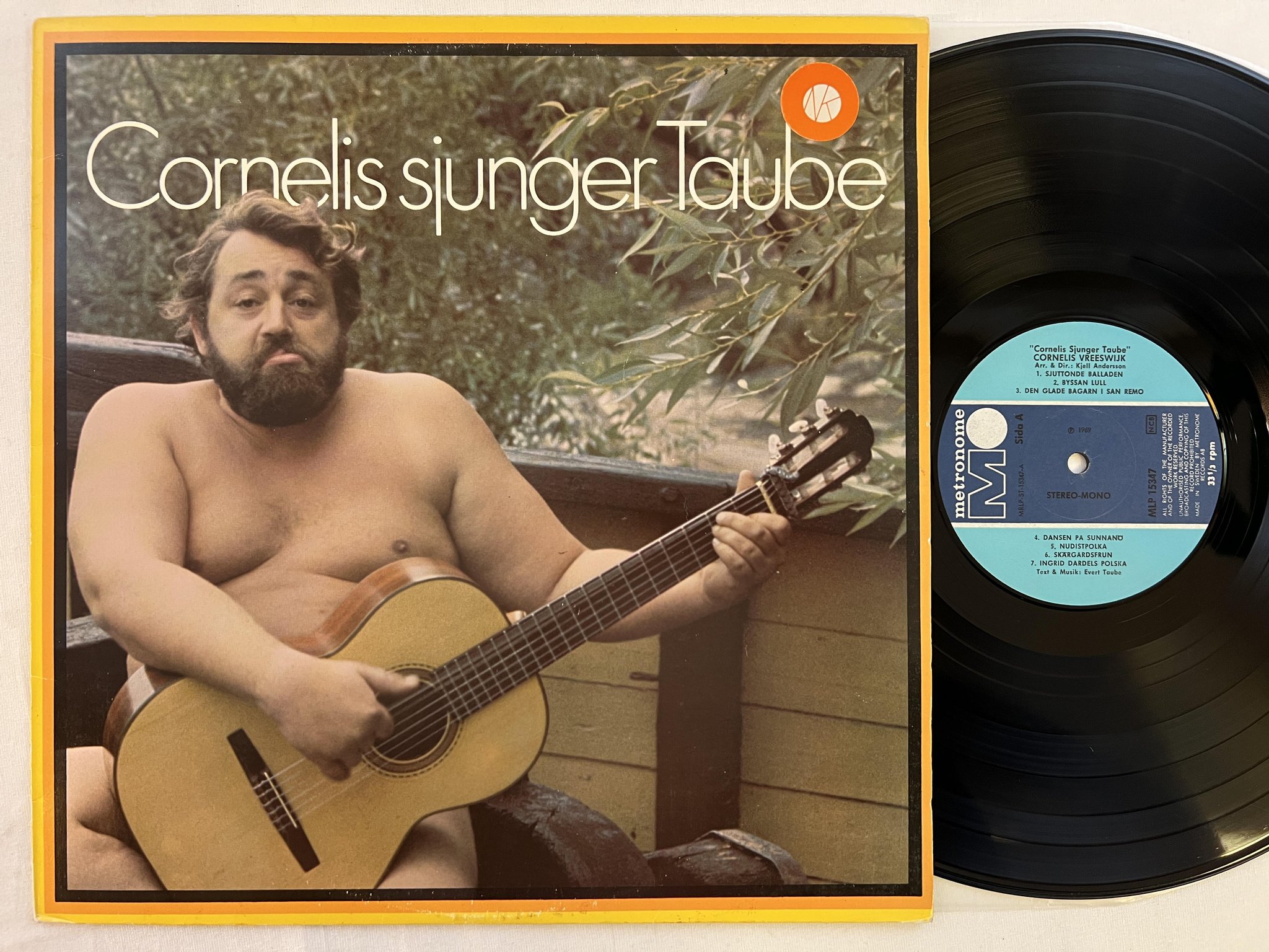 Omslagsbild för skivan CORNELIS VREESWIJK sjunger Taube LP -69 Swe METRONOME MLP 15347