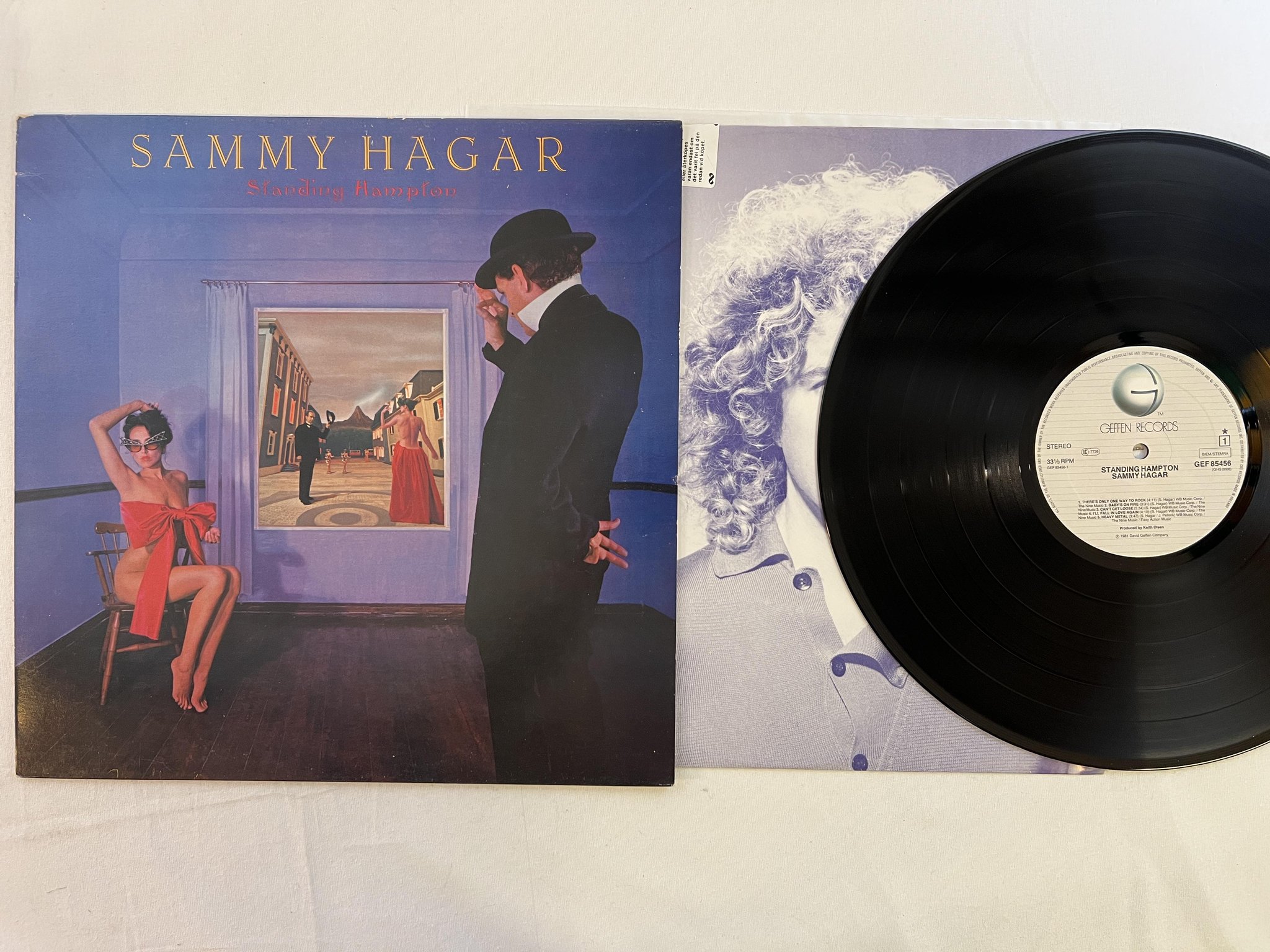 Omslagsbild för skivan SAMMY HAGAR standing Hampton LP -81 Hol GEFFEN GEF 85456