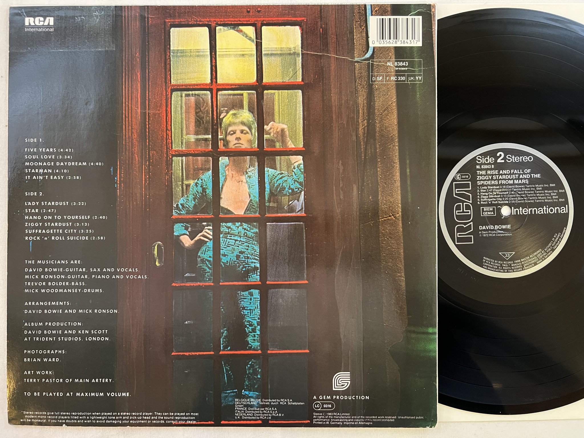 Omslagsbild för skivan DAVID BOWIE THE RISE AND FALL OF ZIGGY STARDUST LP re Ger RCA NL 83843