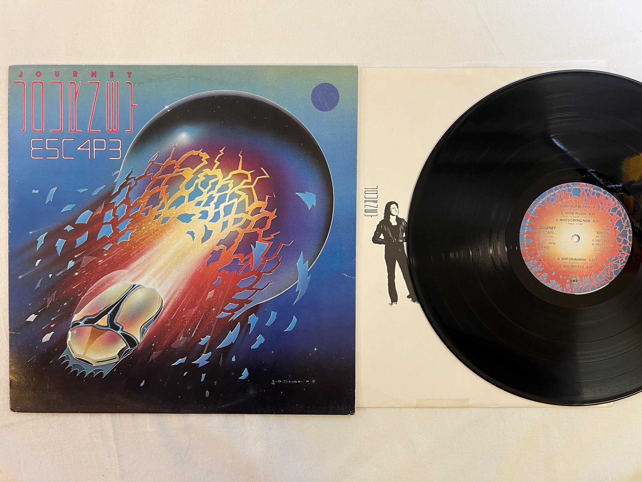 Omslagsbild för skivan JOURNEY escape LP -81 Hol CBS 85138