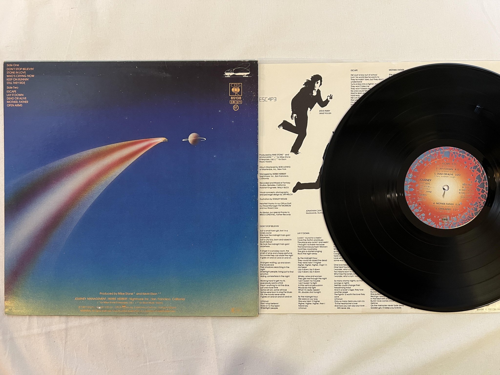 Omslagsbild för skivan JOURNEY escape LP -81 Hol CBS 85138