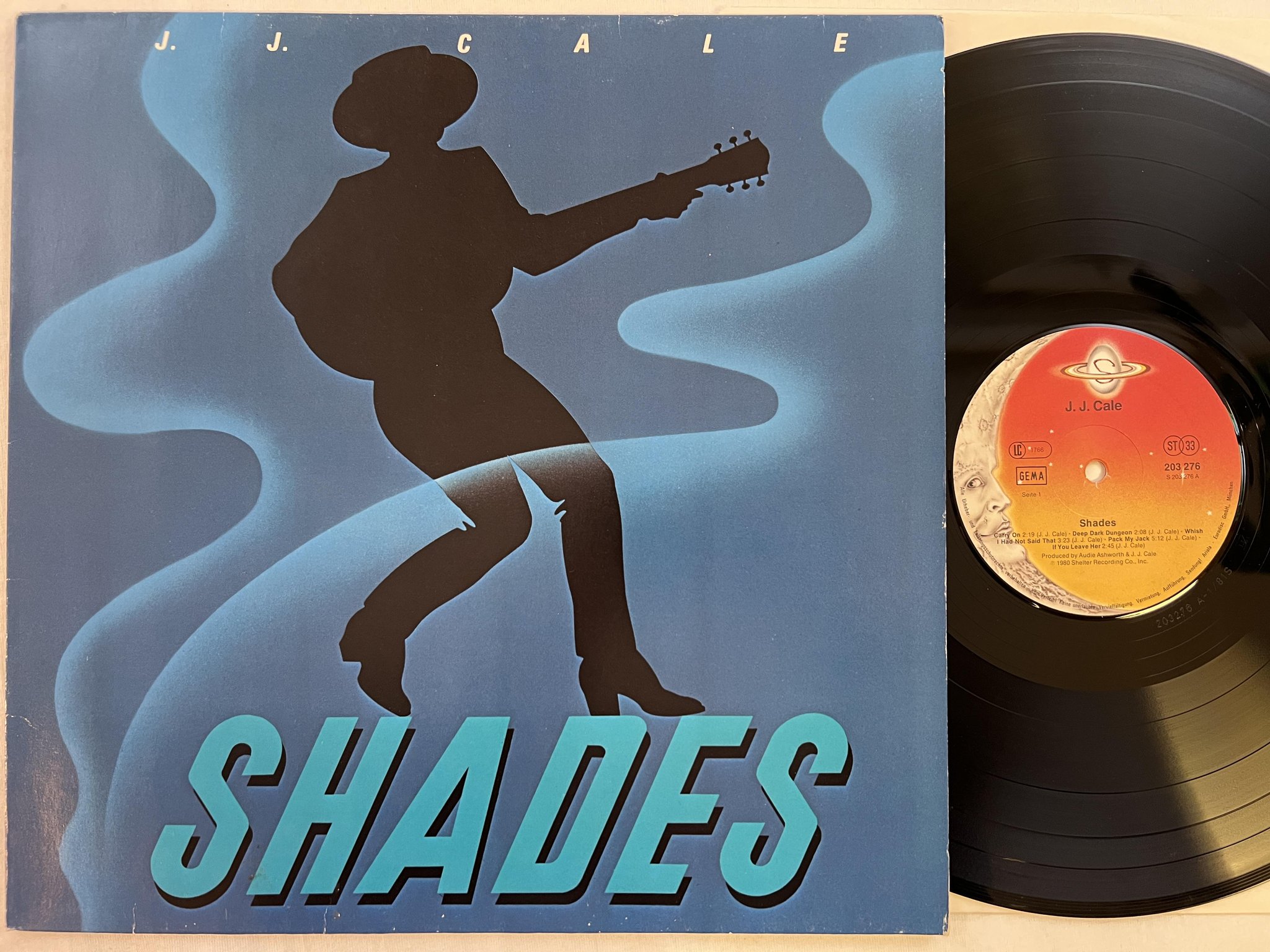 Omslagsbild för skivan J.J. CALE shades LP -80 GER SHELTER 203 276