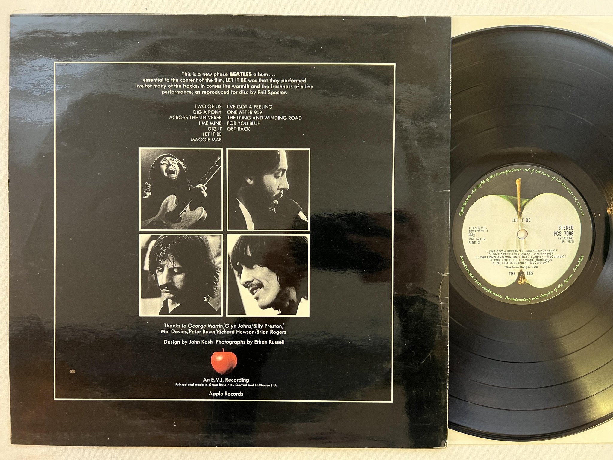Omslagsbild för skivan THE BEATLES let it be LP -70 UK APPLE PCS 7096