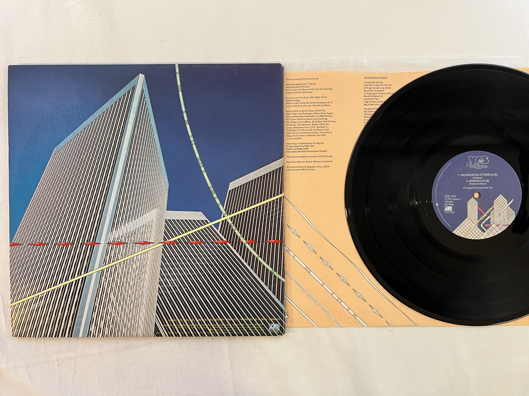 Omslagsbild för skivan YES going for the one LP -77 US ATLANTIC SD 19106