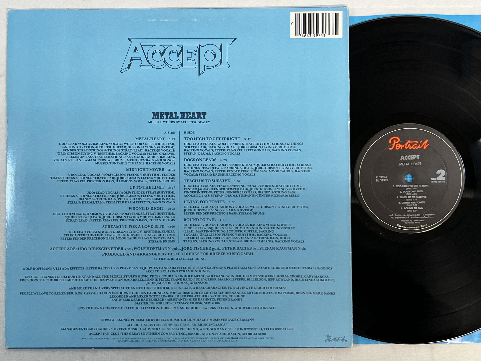 Omslagsbild för skivan ACCEPT metal heart LP -85 US PORTRAIT R 39974