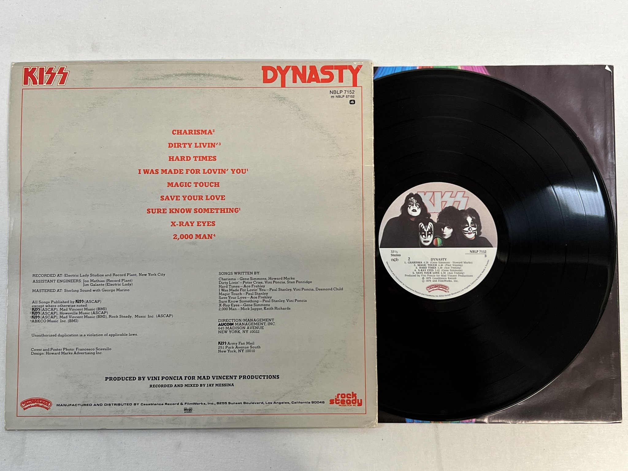 Omslagsbild för skivan KISS dynasty LP -79 ncb CASABLANCA NBLP 7152 w/ poster