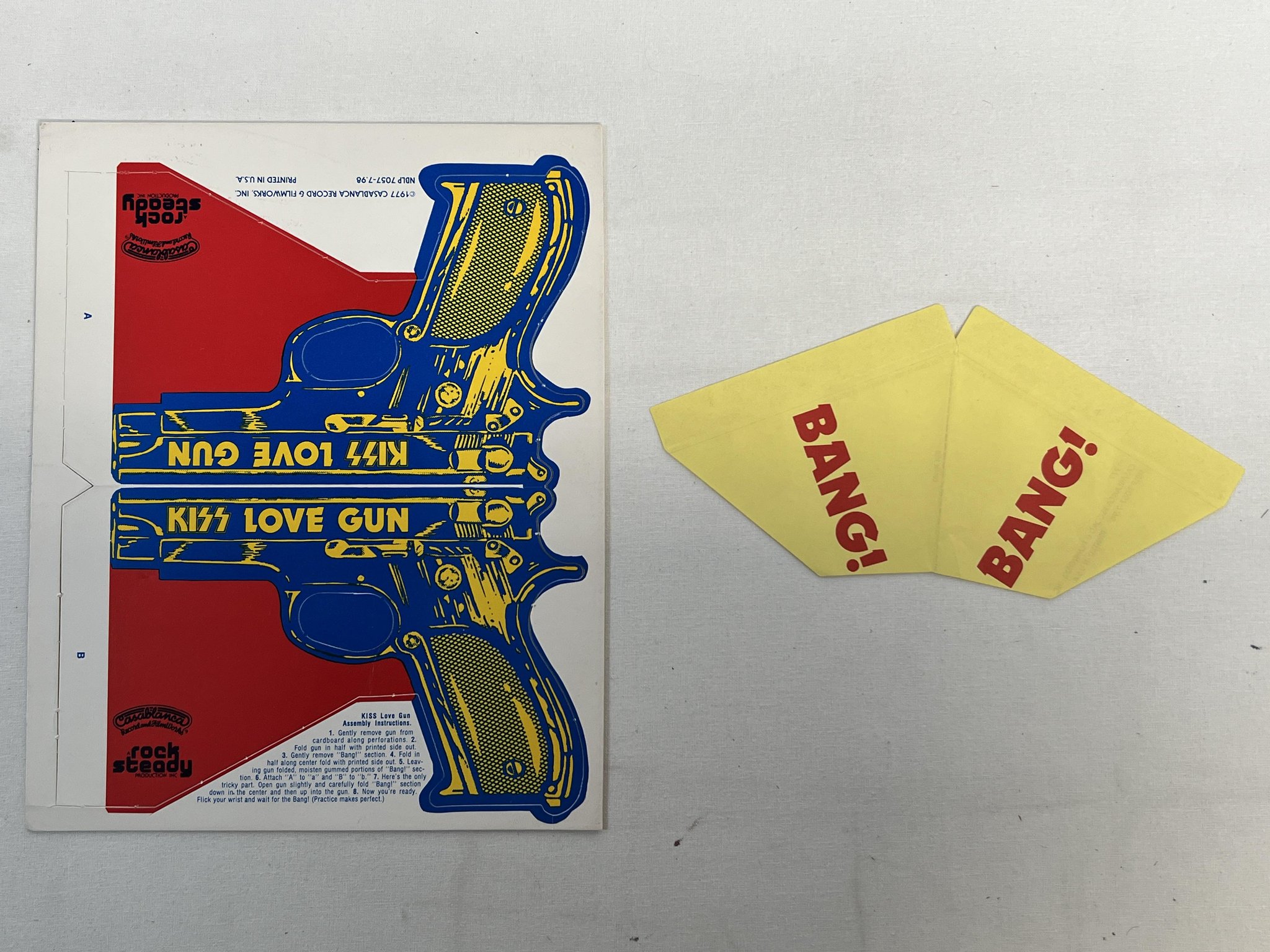 Omslagsbild för skivan KISS love gun LP -77 US CASABLANCA NBLP 7057 w/ inserts ** BANG !! **