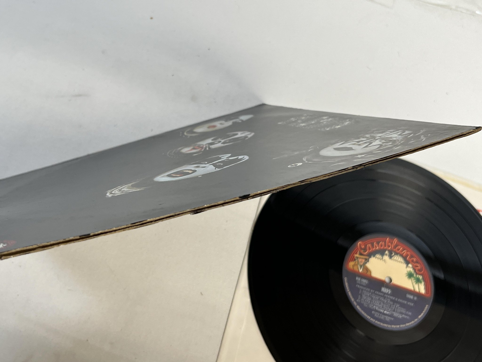 Omslagsbild för skivan KISS s/t LP -74 US CASABLANCA NB 9001 *** no KISSIN TIME ***