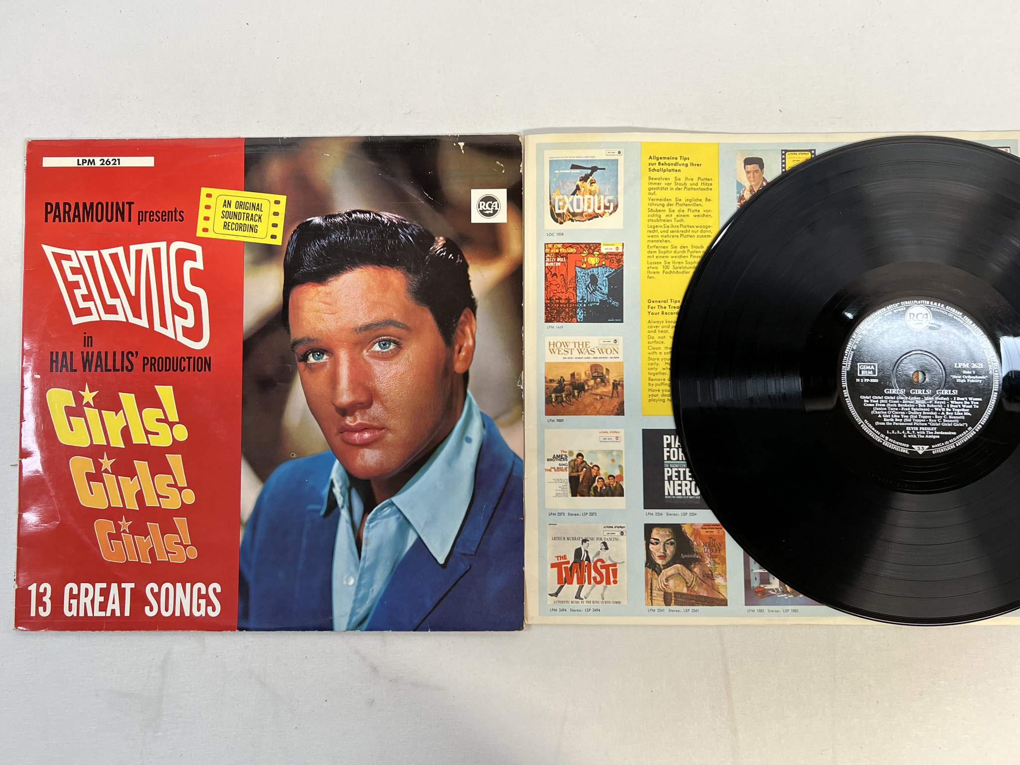 Omslagsbild för skivan ELVIS PRESLEY girls! girls! girls! LP Ger RCA Victor LPM-2621