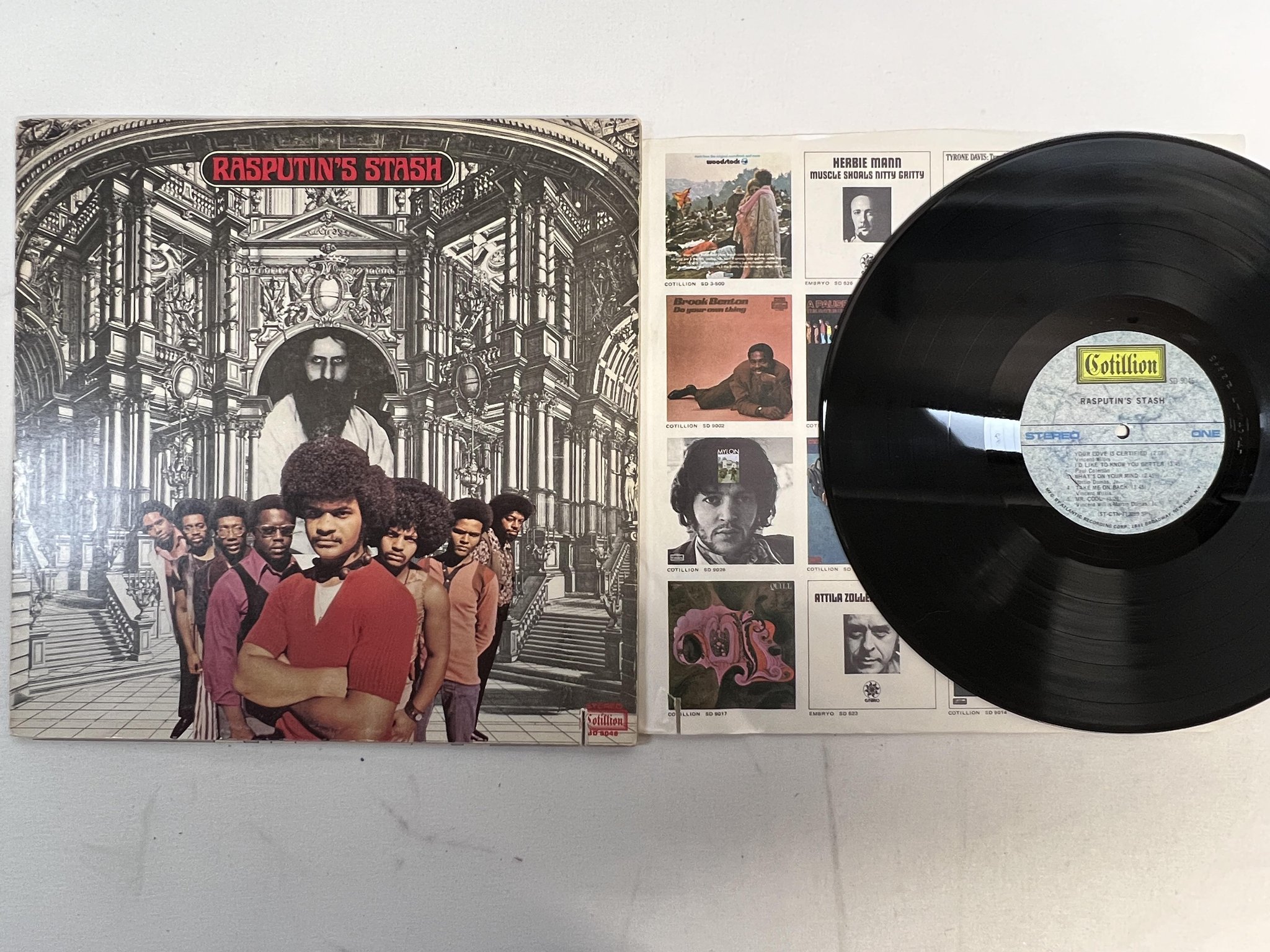 Omslagsbild för skivan RASPUTIN'S STASH s/t LP -71 US COTILLION SD 9046