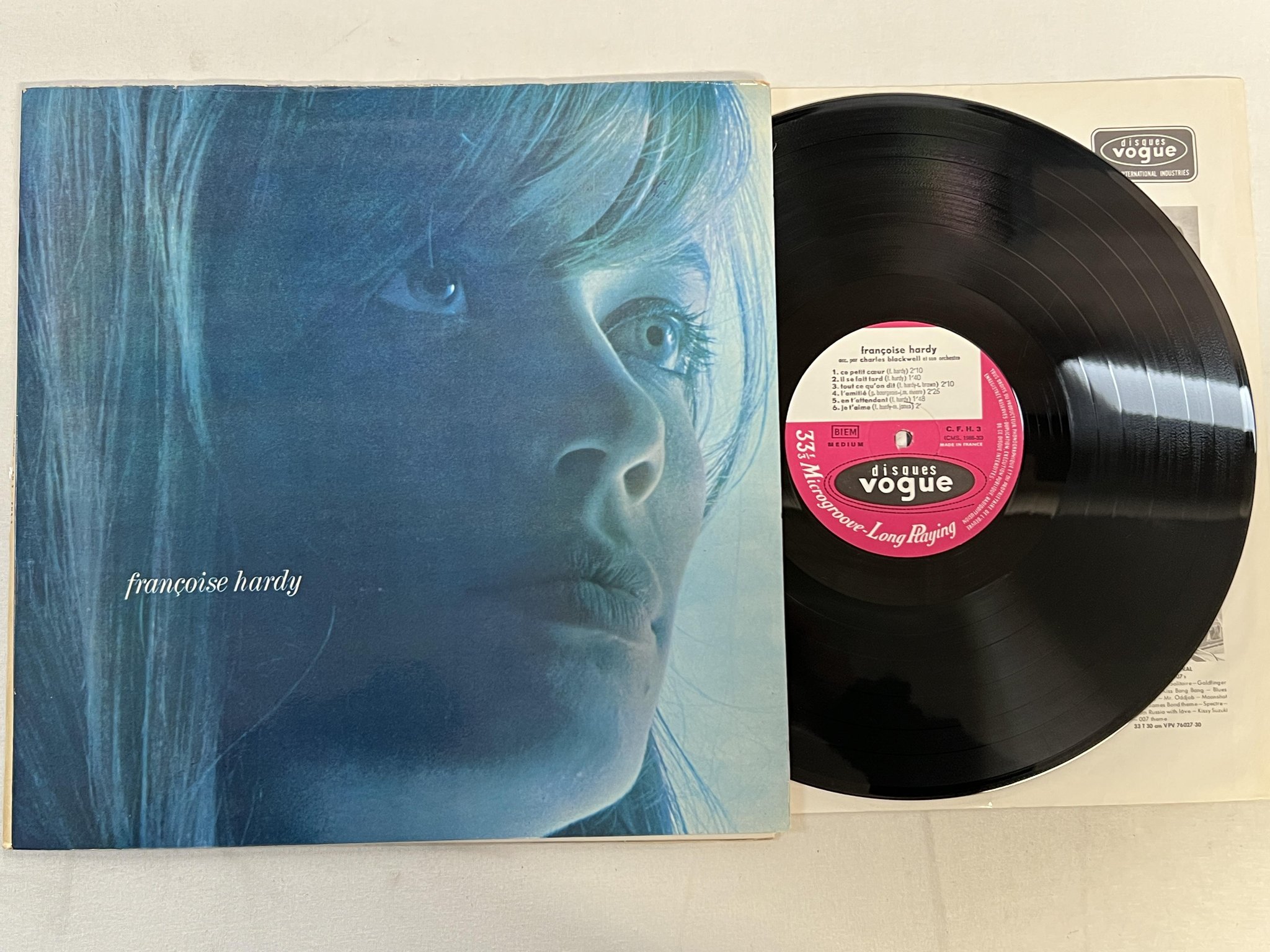 Omslagsbild för skivan FRANCOISE HARDY s/t LP Fra DISCQUES VOGUE C.F.H. 3