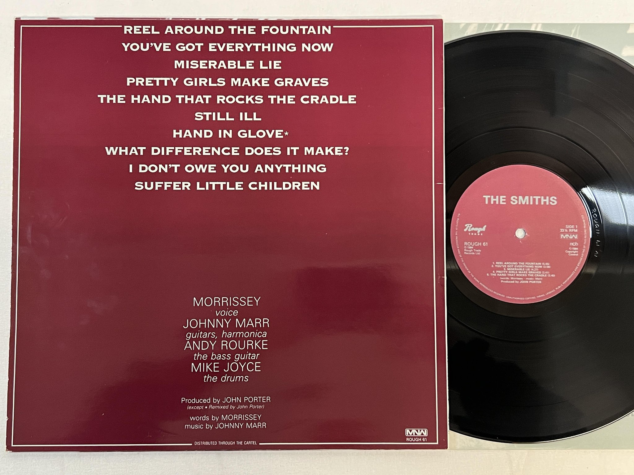 Omslagsbild för skivan THE SMITHS s/t LP -84 ncb MNW ROUGH 61