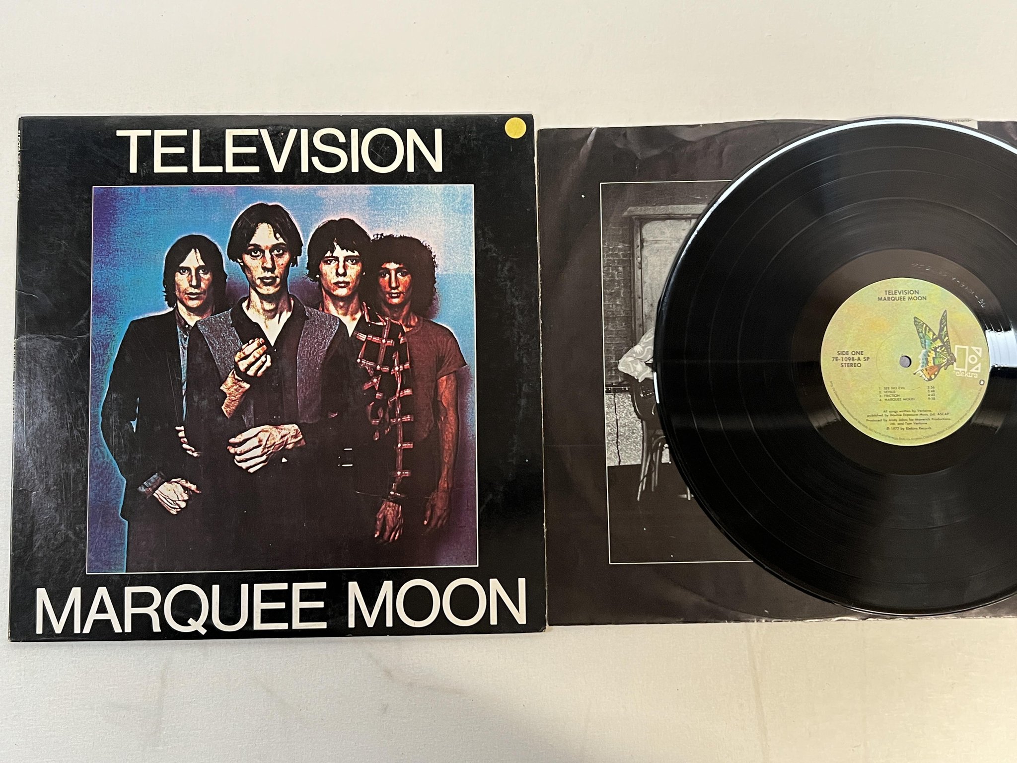 Omslagsbild för skivan TELEVISION marquee moon LP -77 US 7E-1098 ** rare new wave / punk rock **