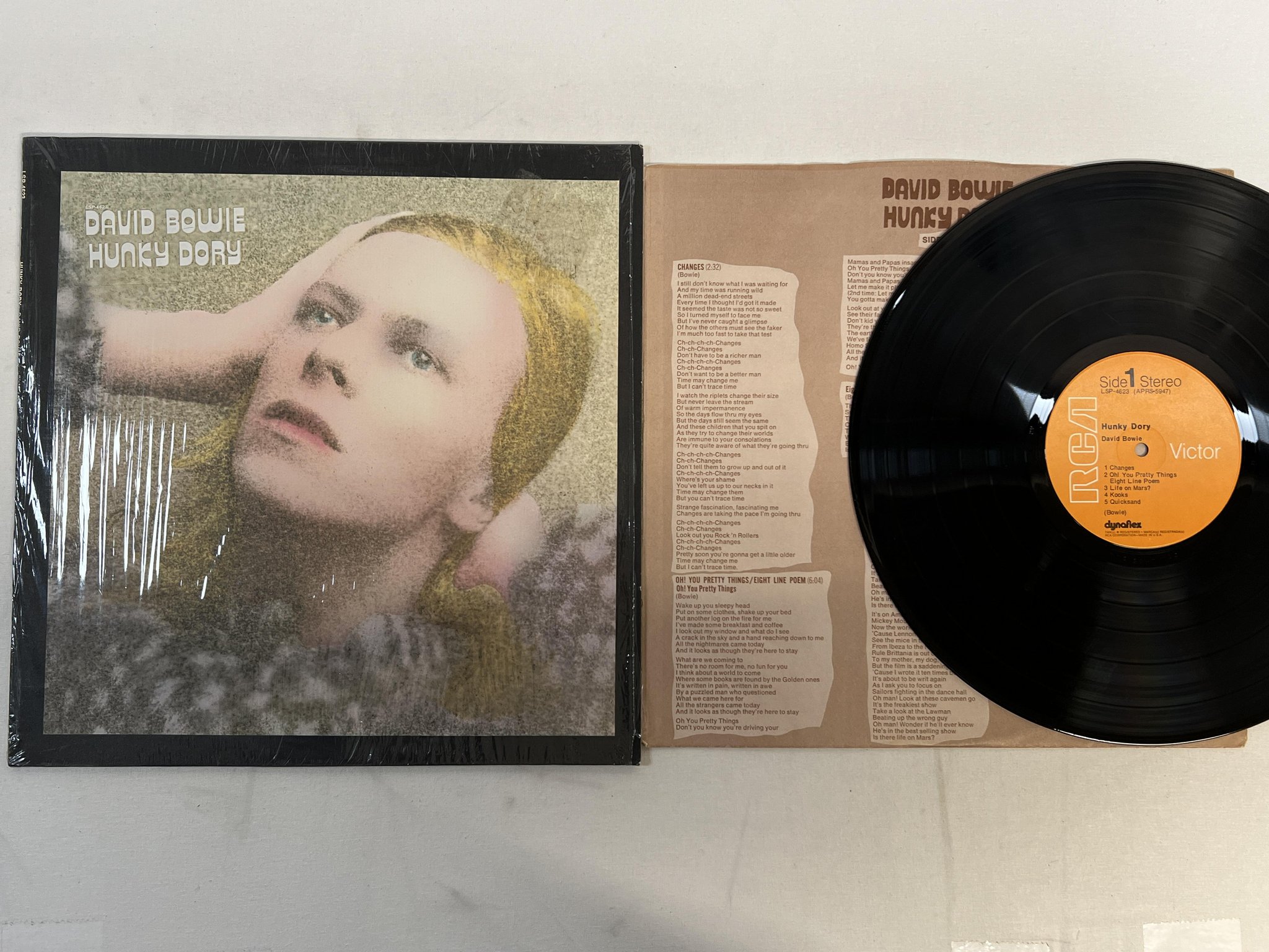 Omslagsbild för skivan DAVID BOWIE hunky dory LP -71 US RCA LSP-4623 ** transparent hype sticker **
