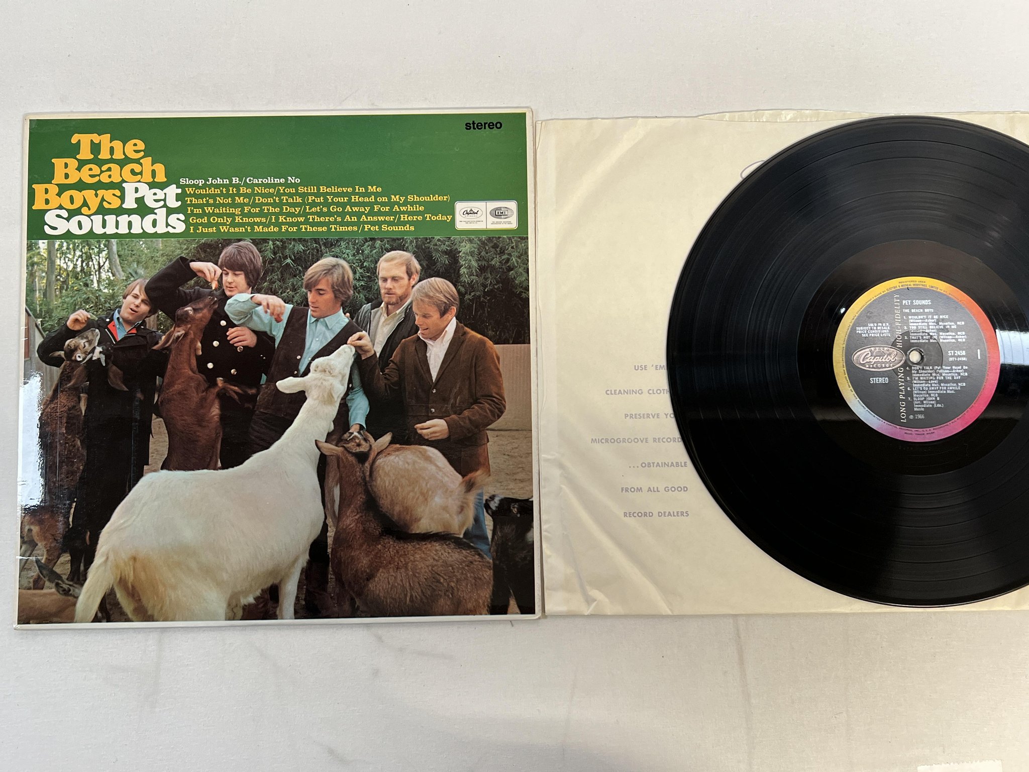 Omslagsbild för skivan THE BEACH BOYS pet sounds LP -66 UK CAPITOL ST 2458 ** classic **