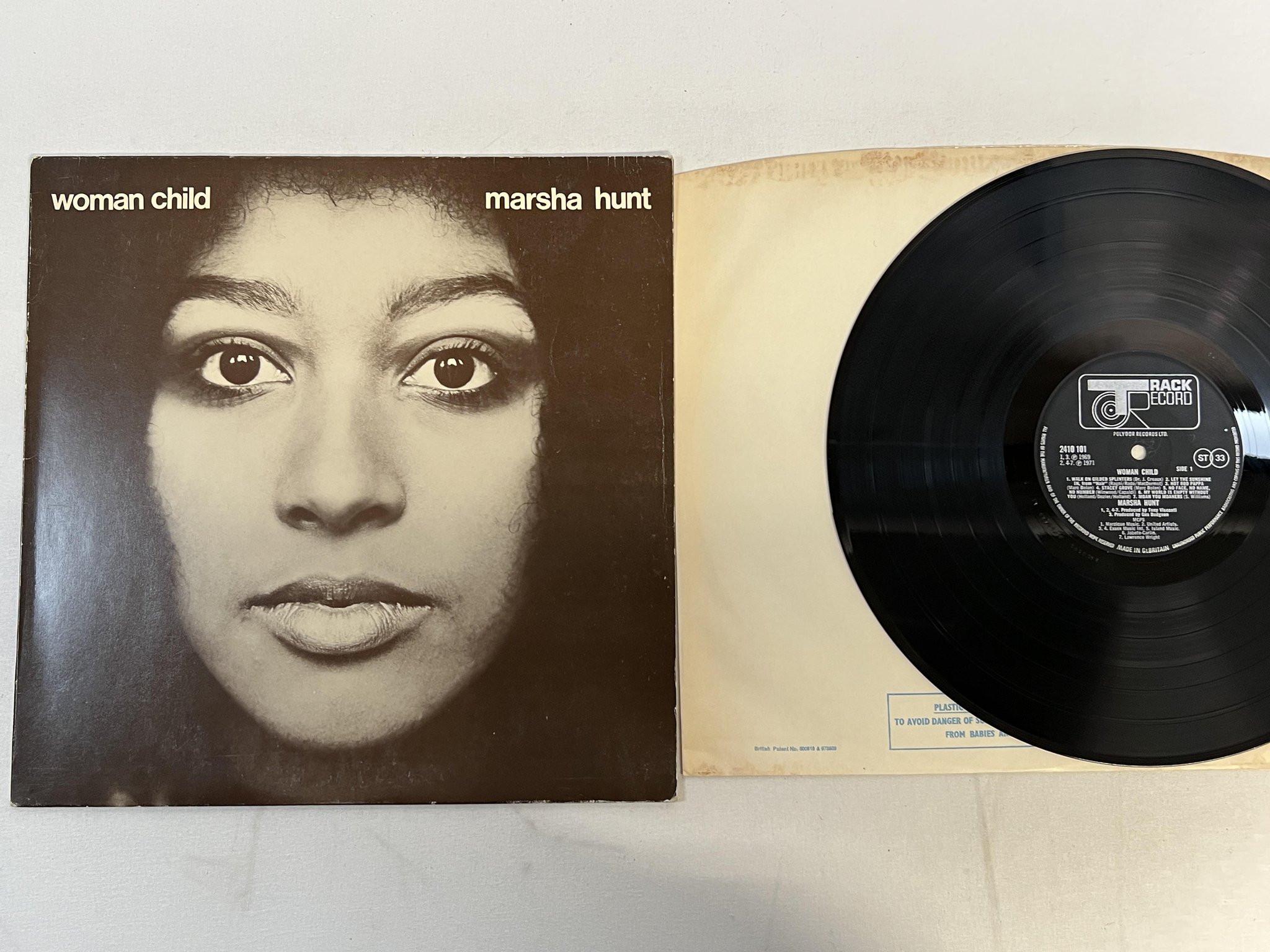 Omslagsbild för skivan MARSHA HUNT woman child LP -71 UK TRACK 2410 101