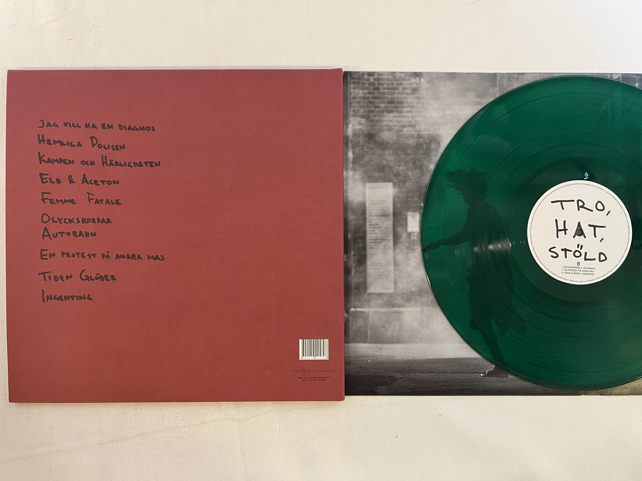 Omslagsbild för skivan TIMO RÄISÄNEN Tro, Hat, Stöld LP 2017 Swe KNIC 005 ** green vinyl **