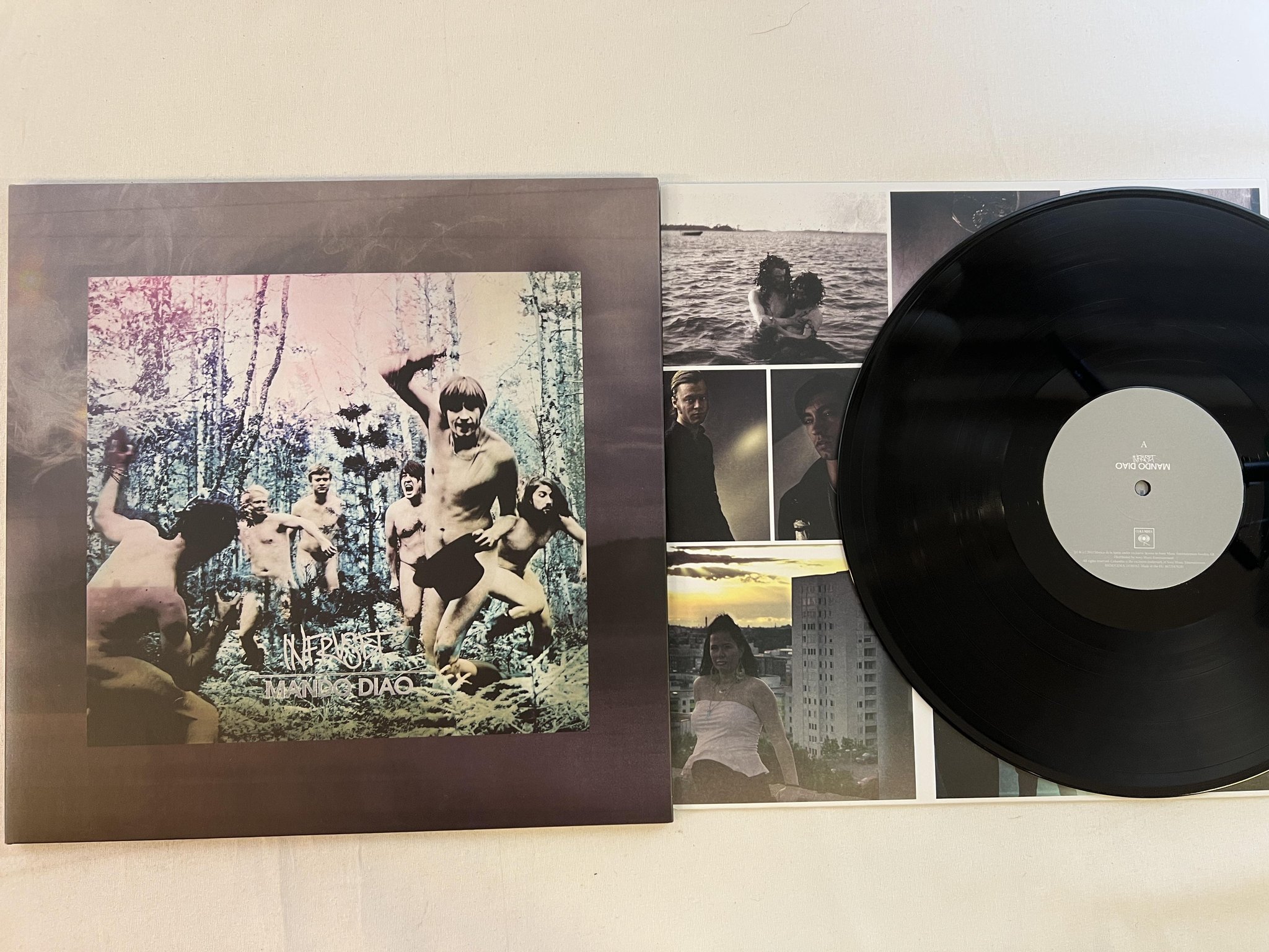 Omslagsbild för skivan MANDO DIAO Infruset LP 2012 MUSIC DE LA SANTA 88725478291