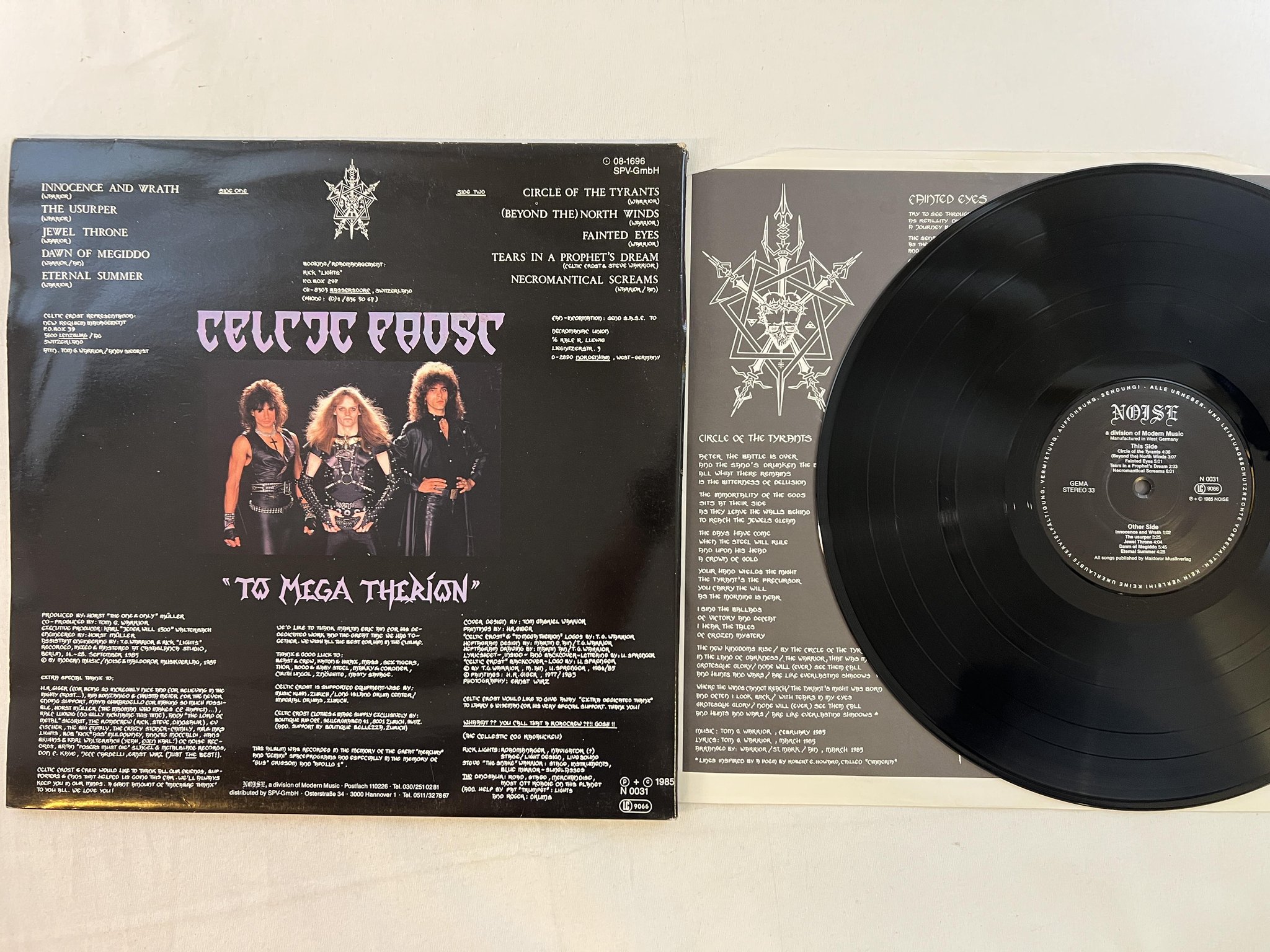 Omslagsbild för skivan CELTIC FROST To Mega Therion LP -85 Ger NOISE N 0031 black metal