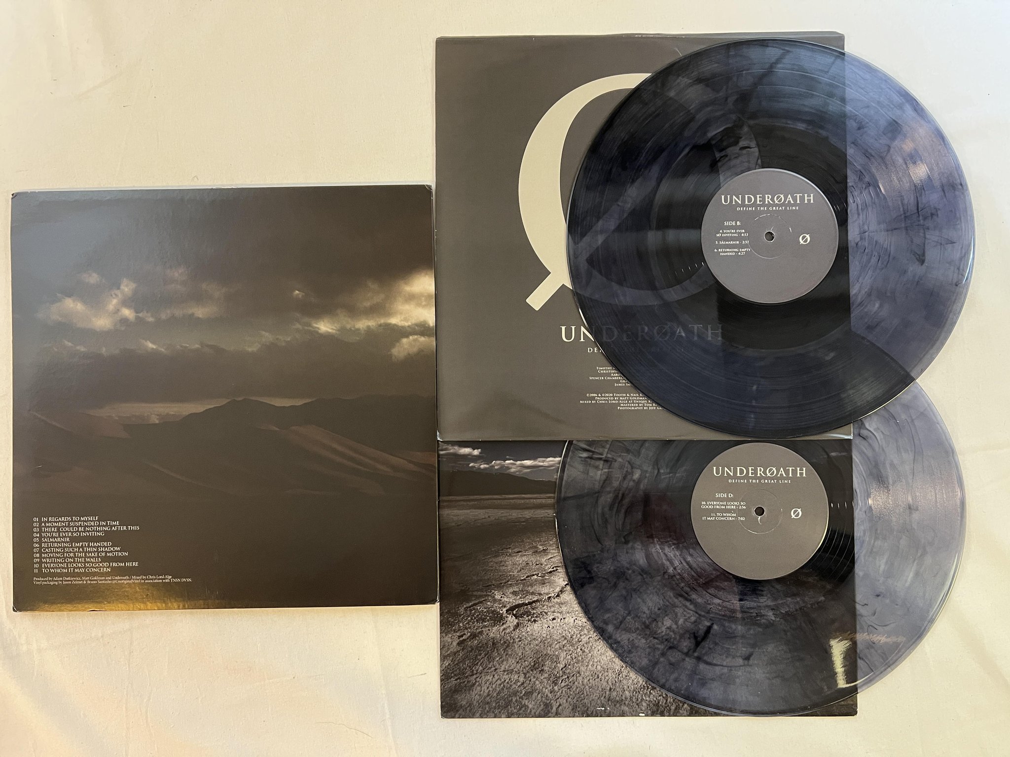 Omslagsbild för skivan UNDERØATH define the great line 2xLP 2021 Clear vinyl with black smoke HARDCORE