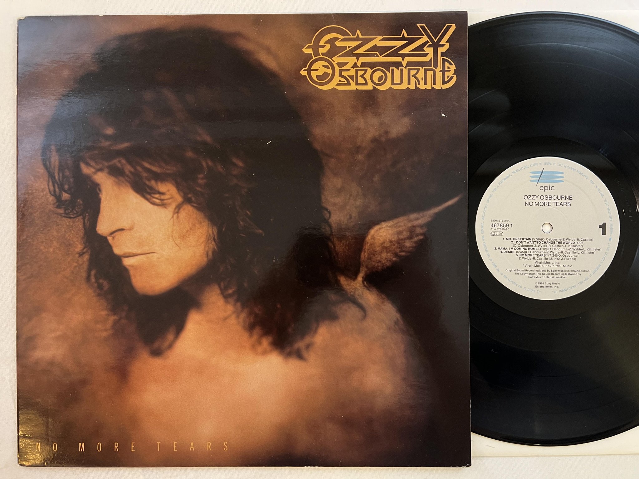 Omslagsbild för skivan OZZY OSBOURNE no more tears LP -91 Hol EPIC 467859 1